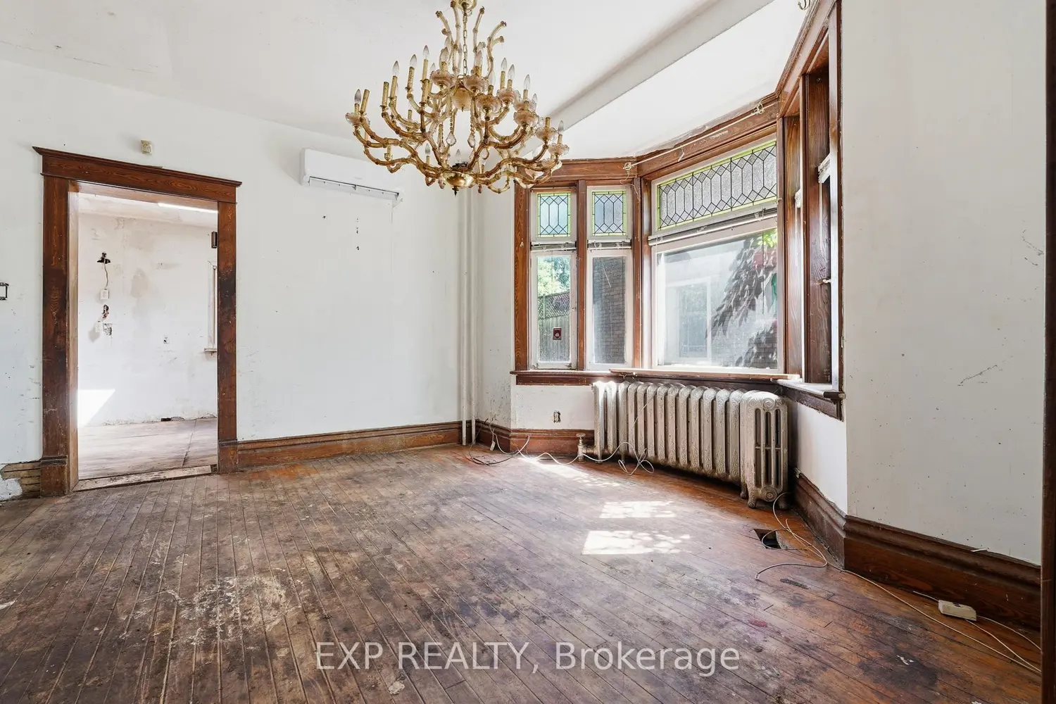 45 Pandora Avenue photo 4