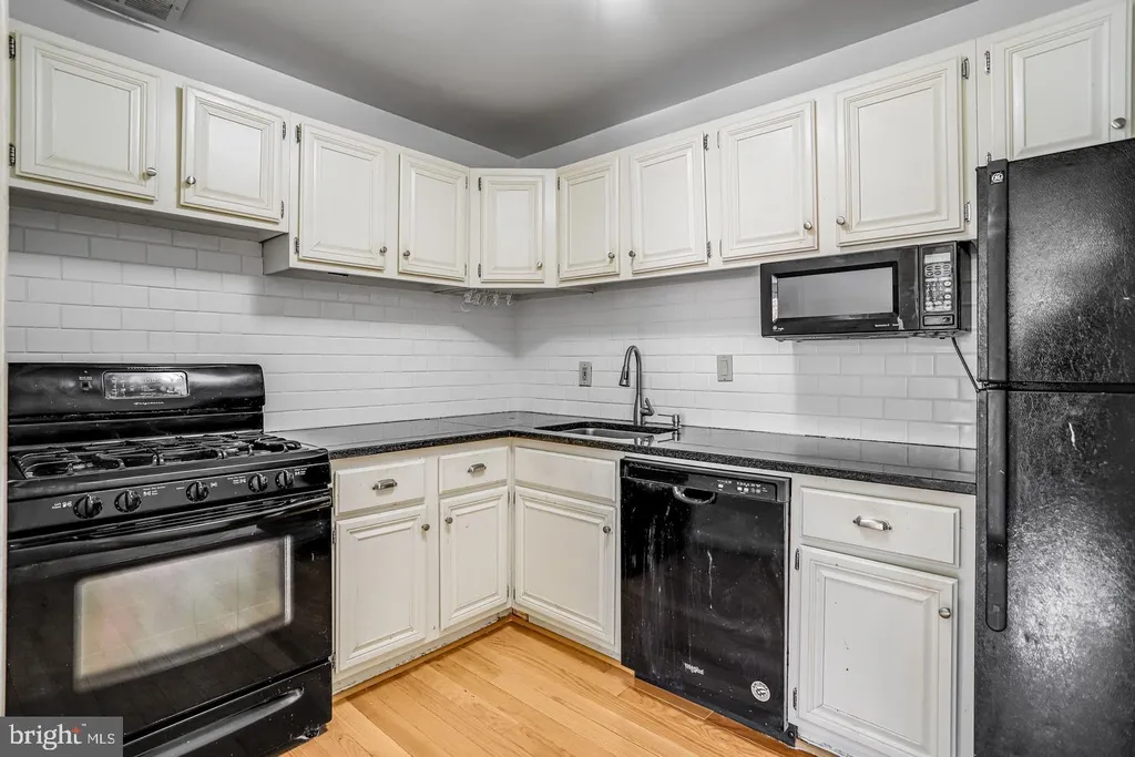 4555 Macarthur Boulevard NW Unit 103, Washington, DC 20007 photo 5
