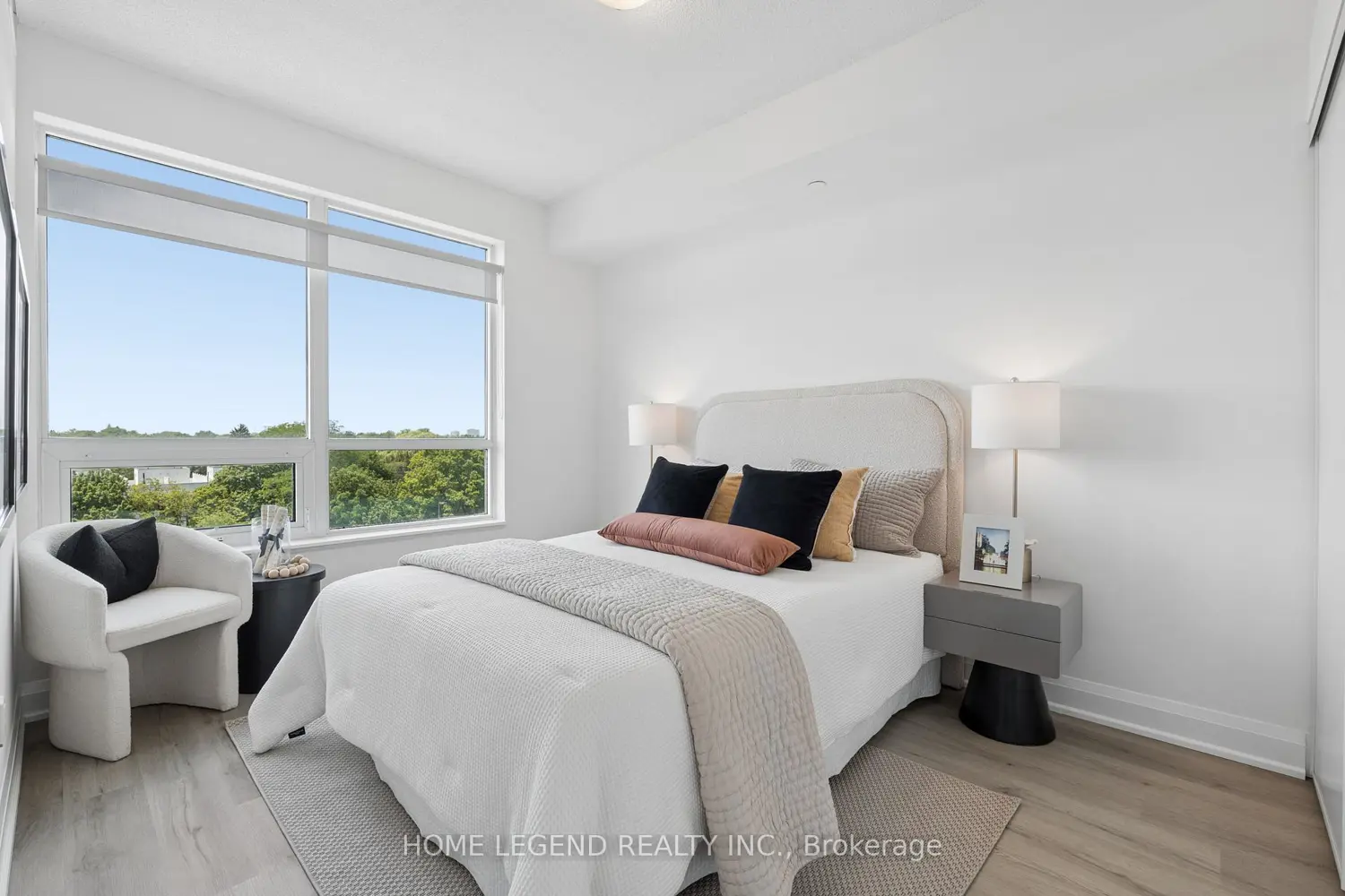 68 Canterbury Place 605 photo 5