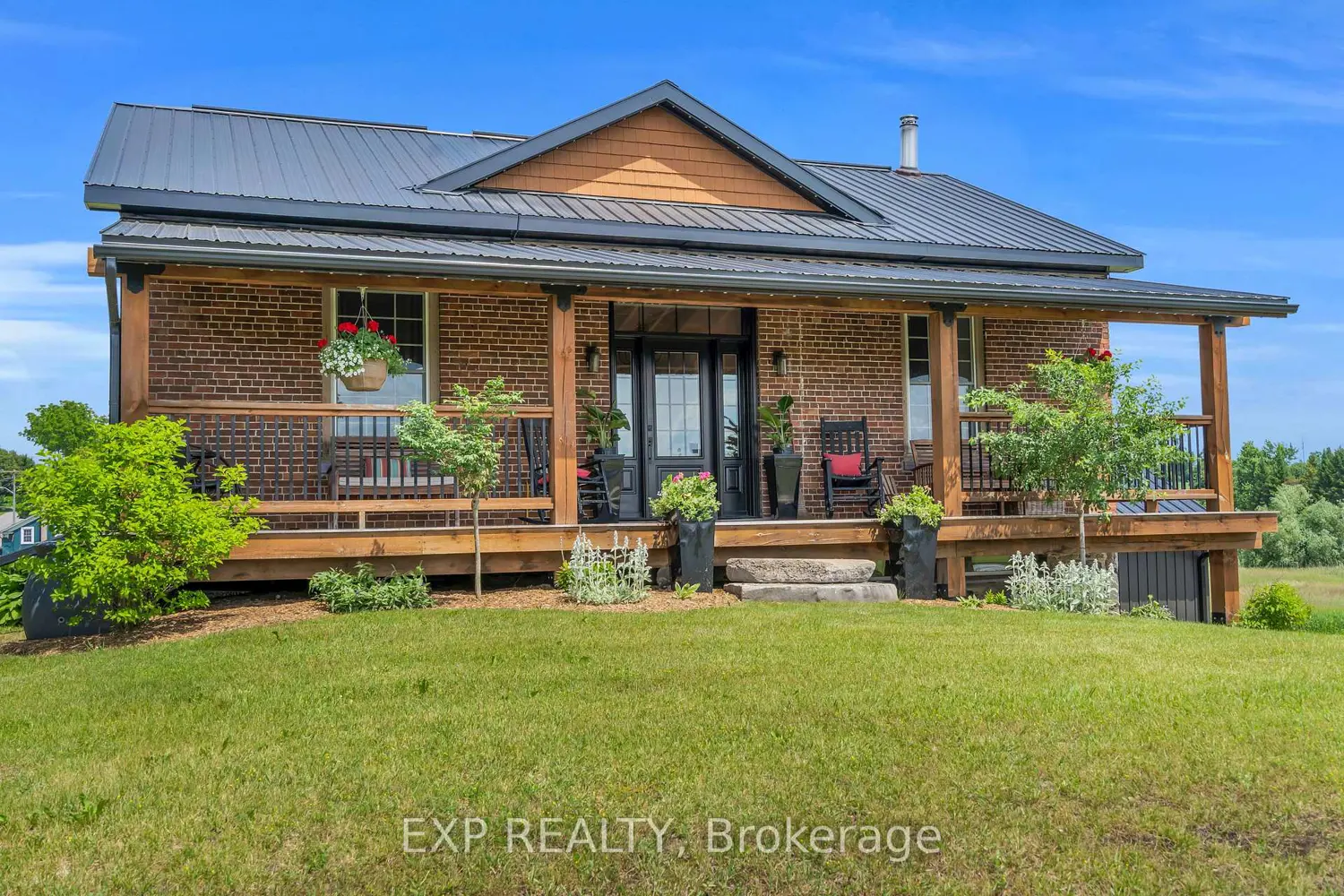 220 Lakeridge Road photo 3