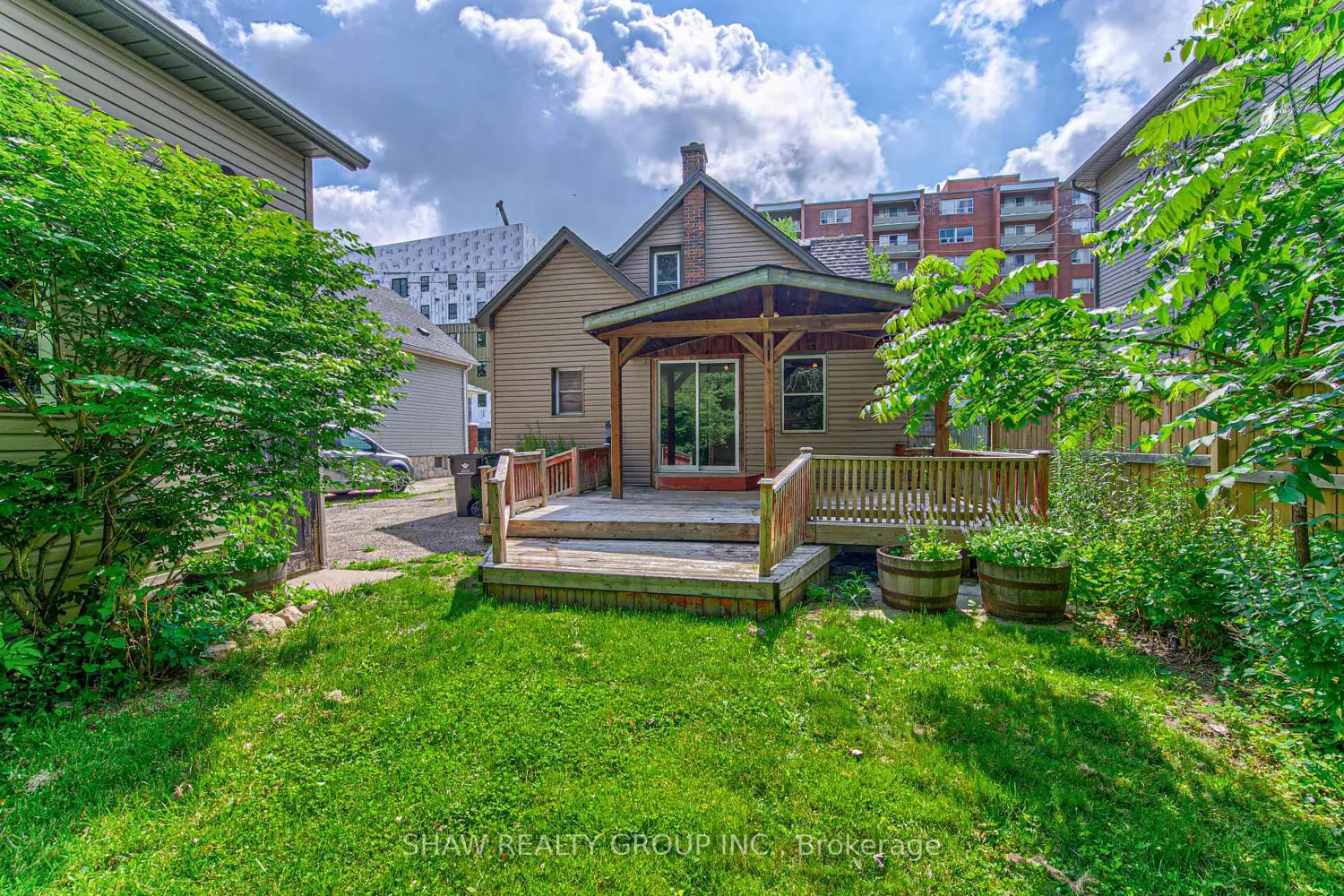 84 Franklin Street photo 3
