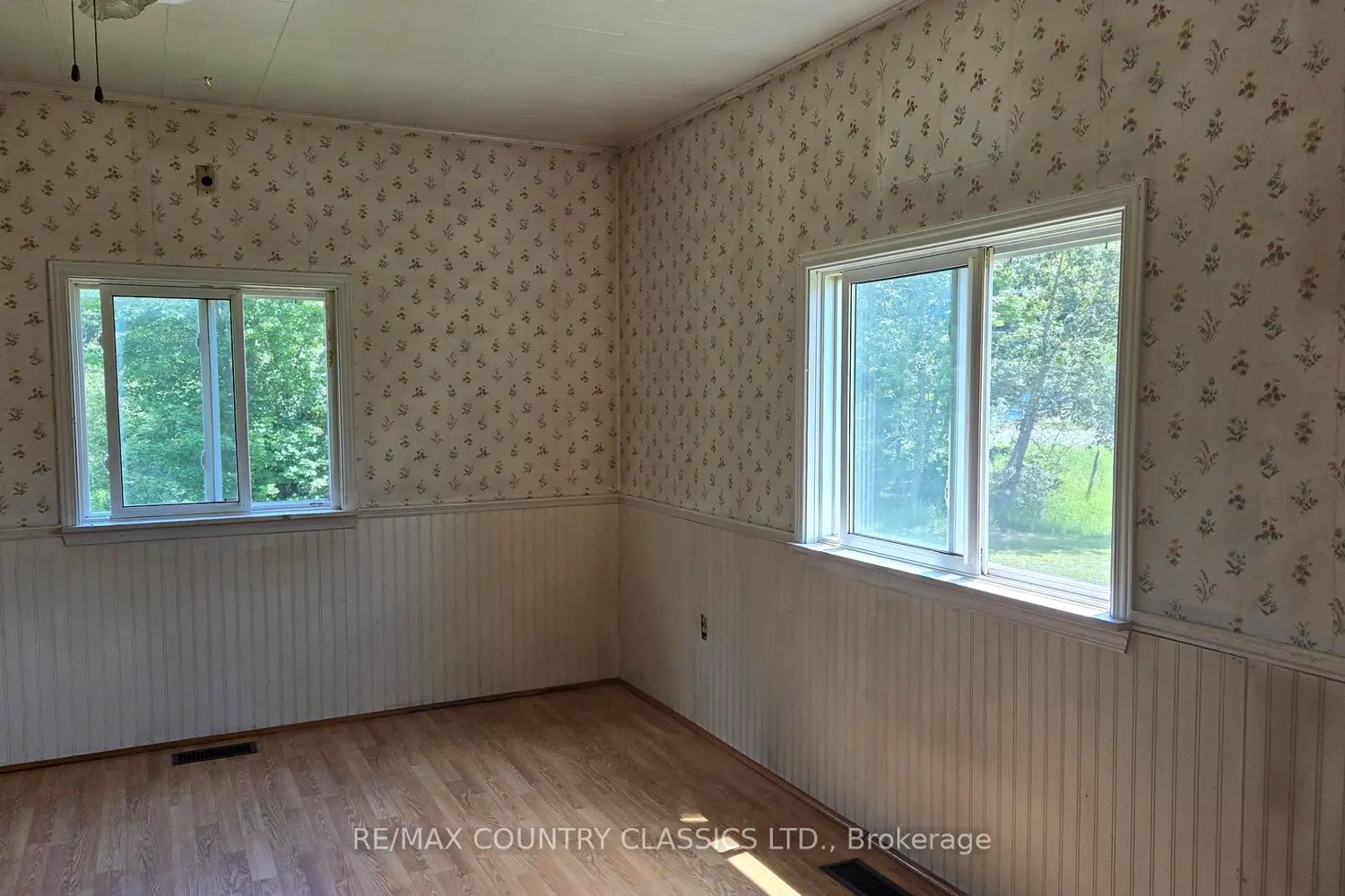 7118 Highway 620 photo 2