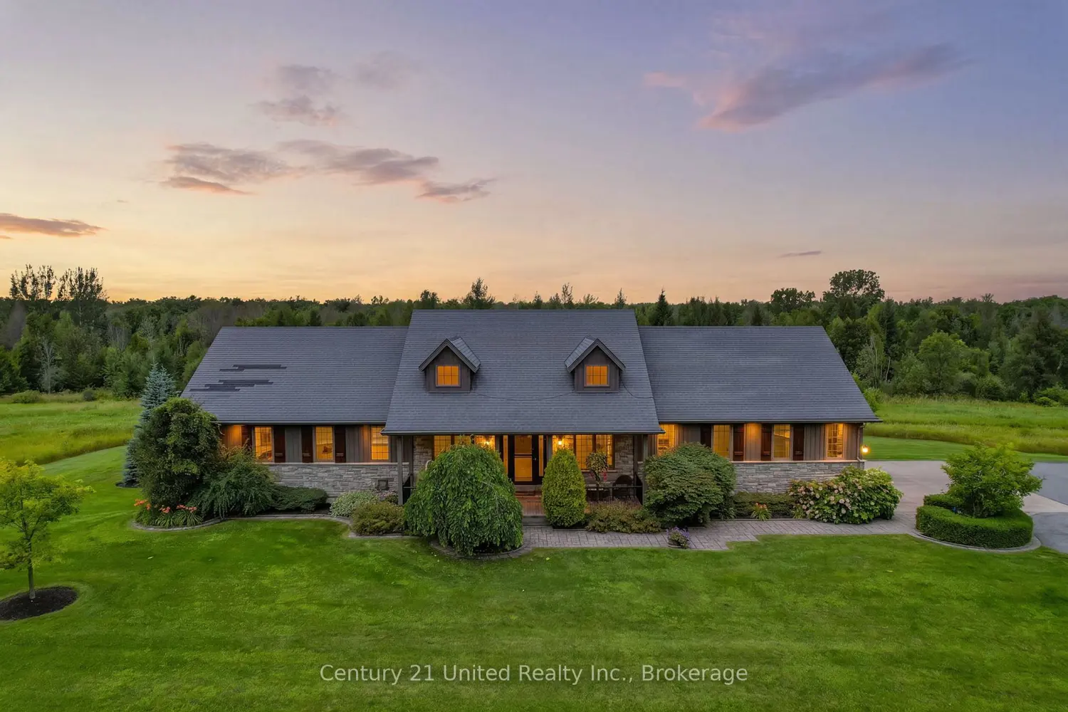 2300 Victoria Road photo 2