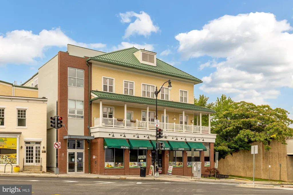 343 Cedar Street NW Unit 305, Washington, DC 20012