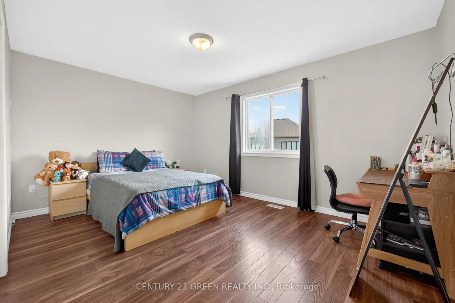 21 Hawkswood Drive photo 5