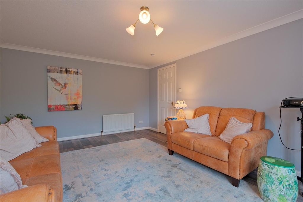3 bed flat for saleAvonbridge Drive, Hamilton ML3 photo 4