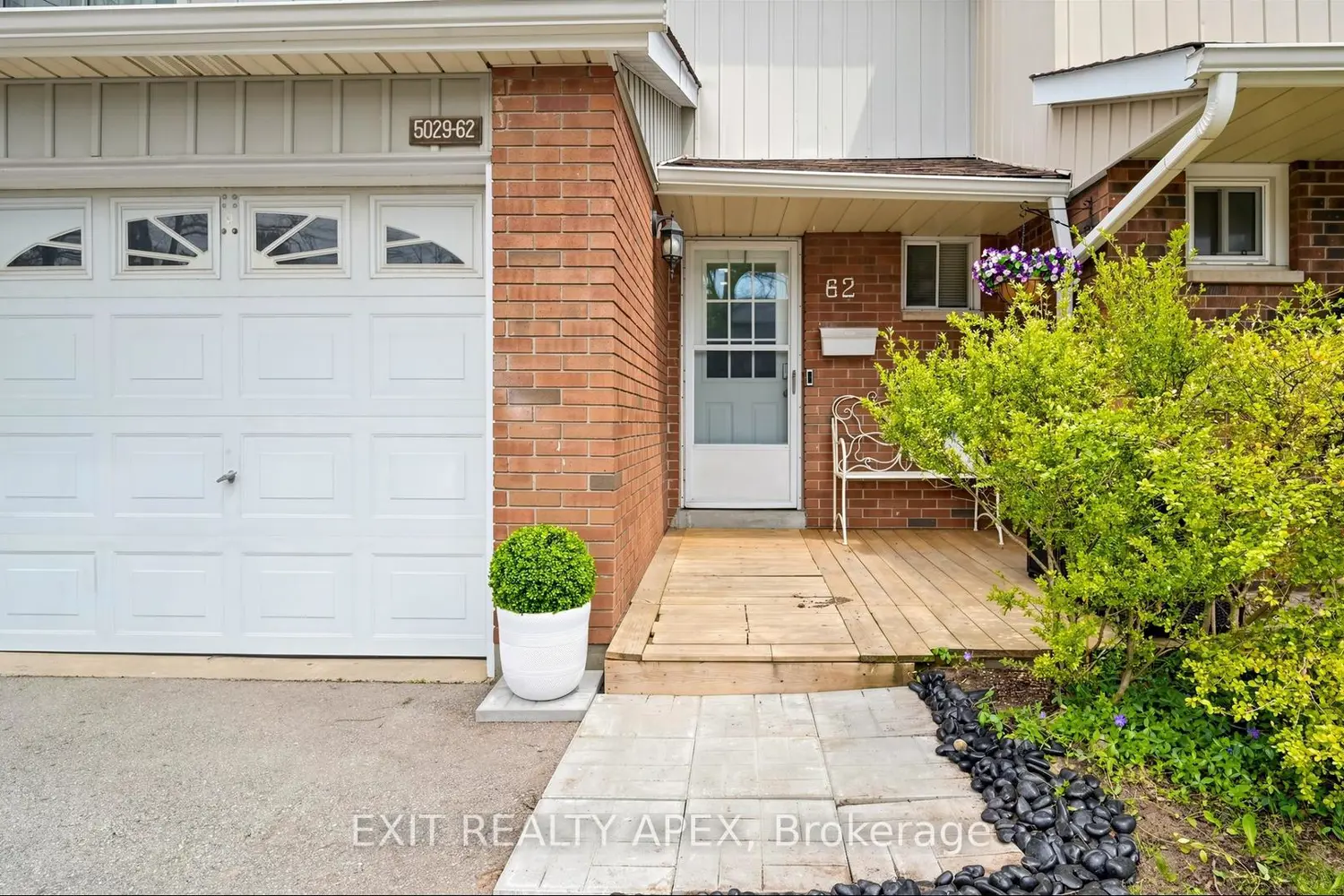 5029 Pinedale Avenue 62 photo 2