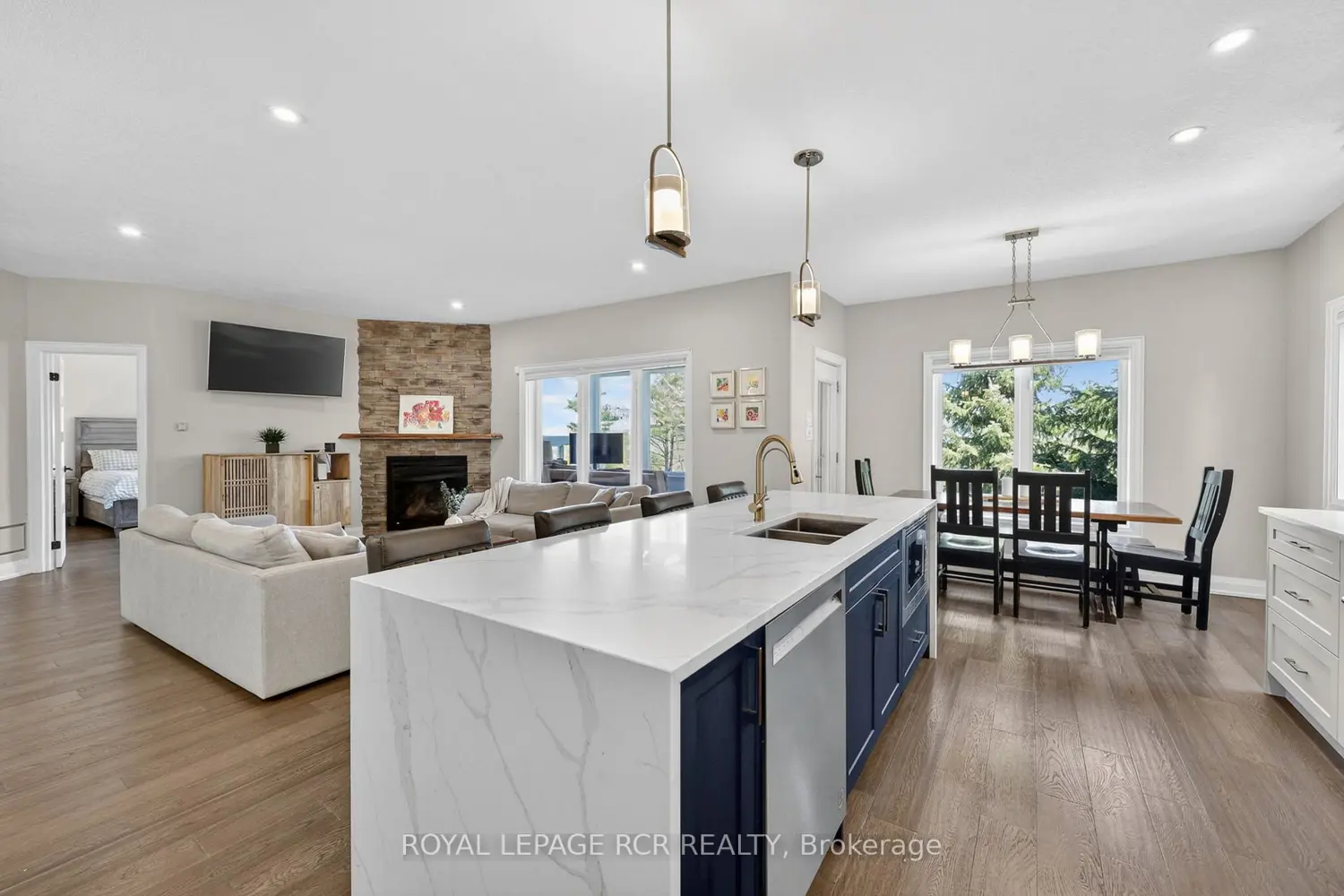 78 Glenhuron Drive photo 2