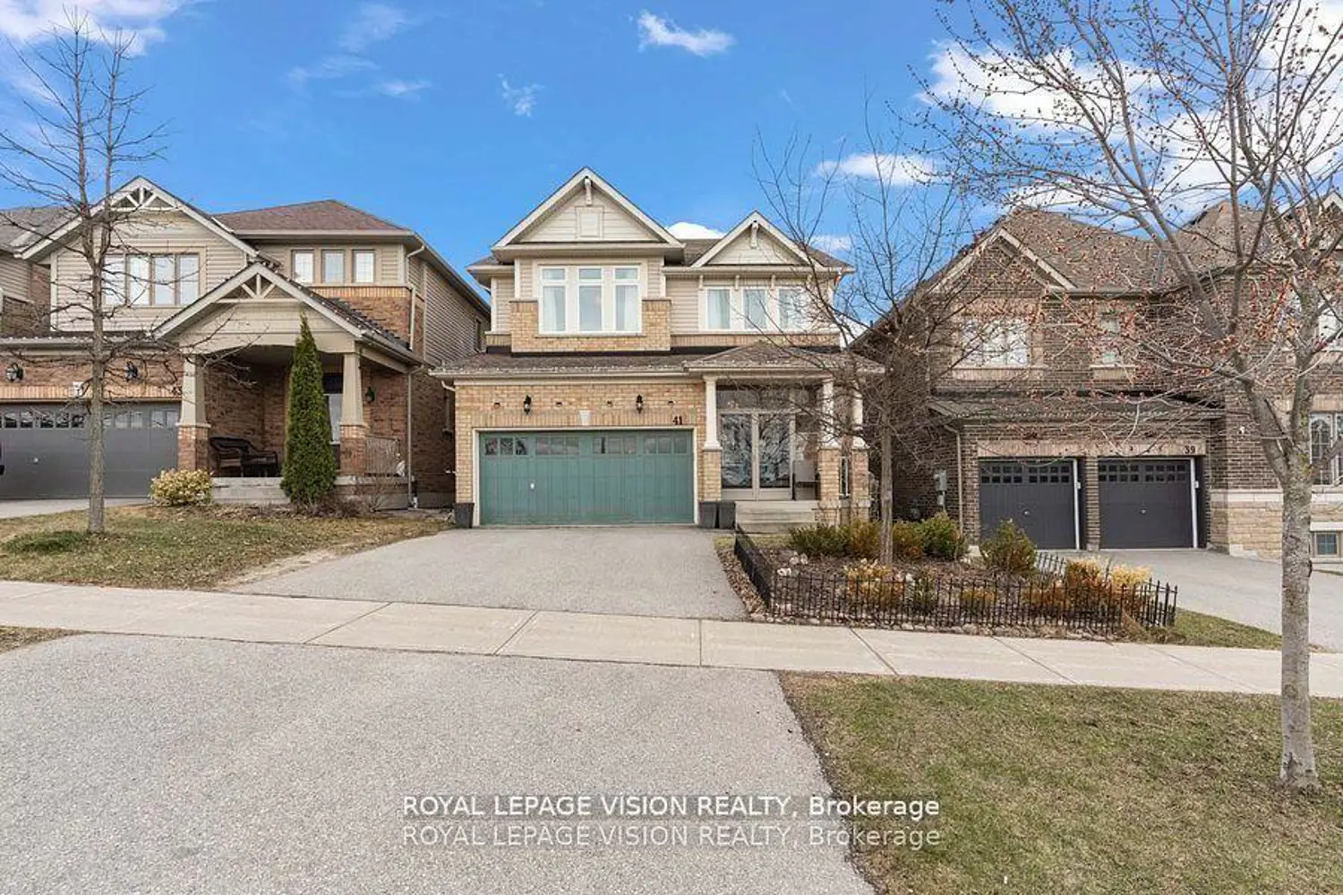 41 Treetops Boulevard photo 2
