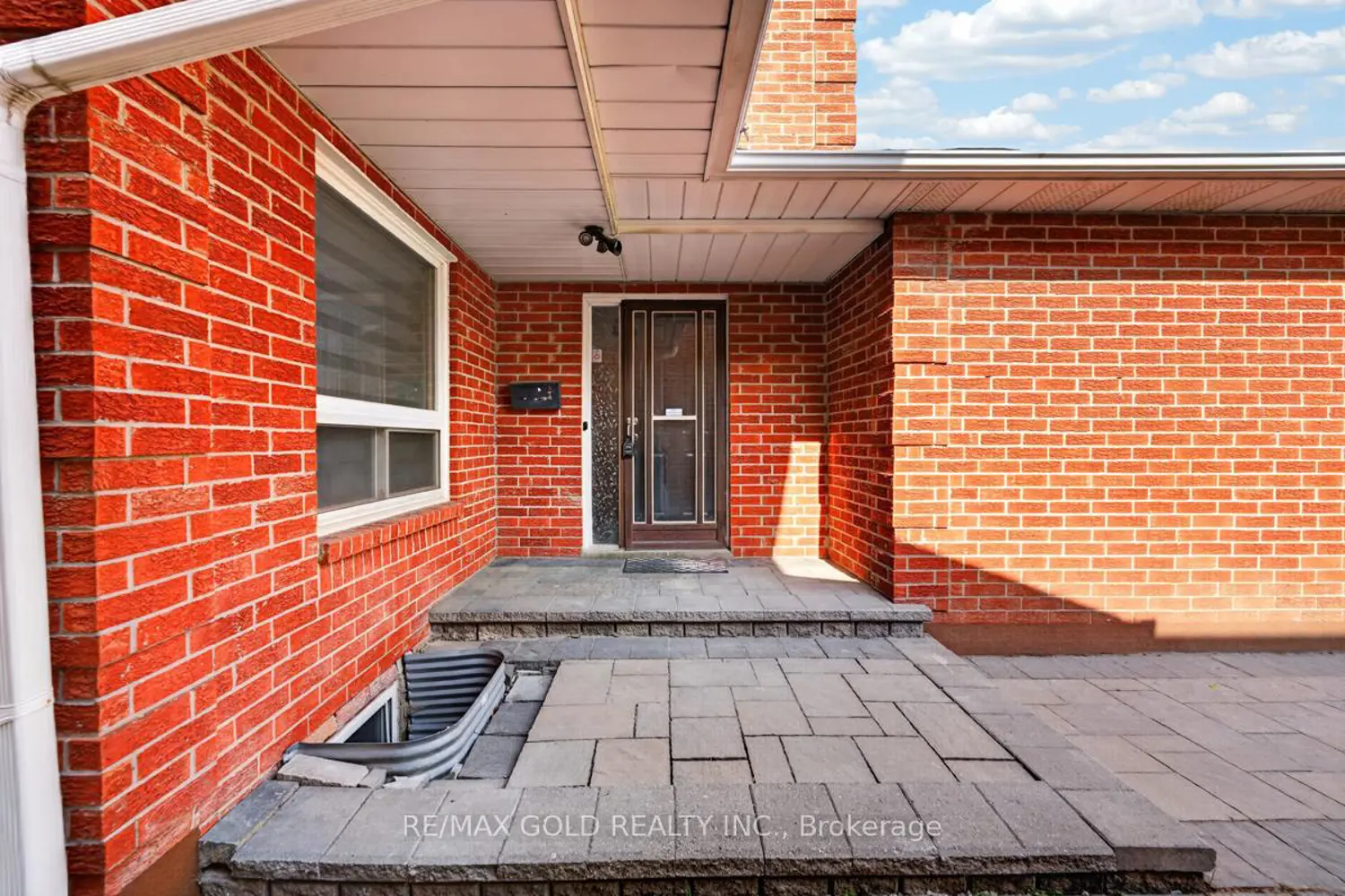 43 Alabaster Drive photo 3