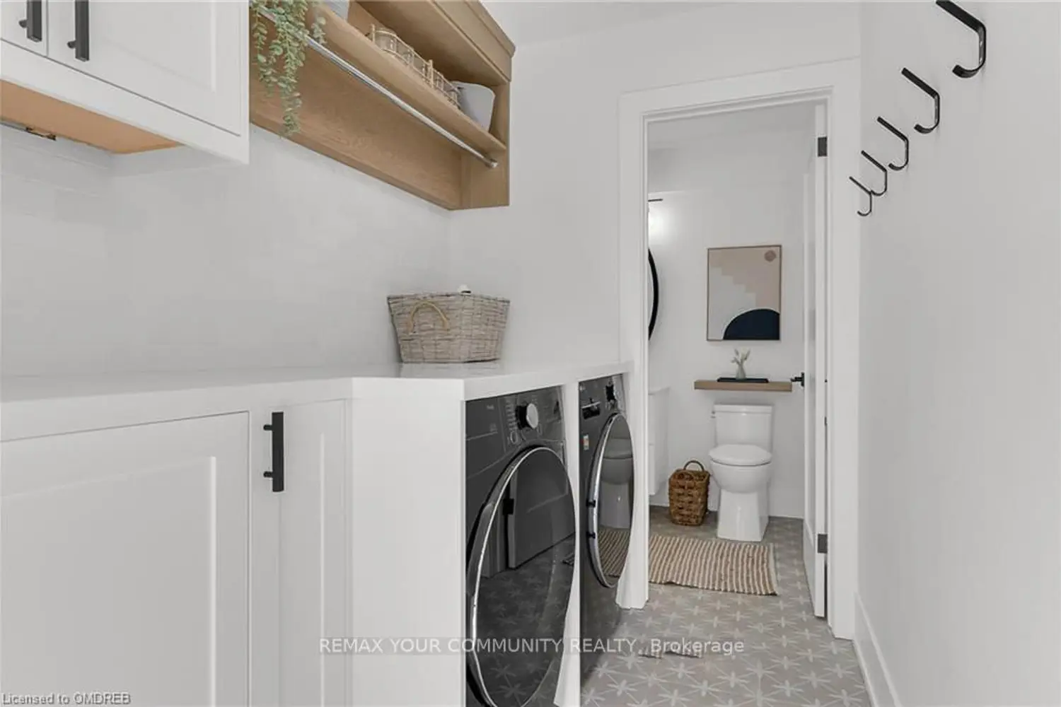1379 Caroline Street photo 5