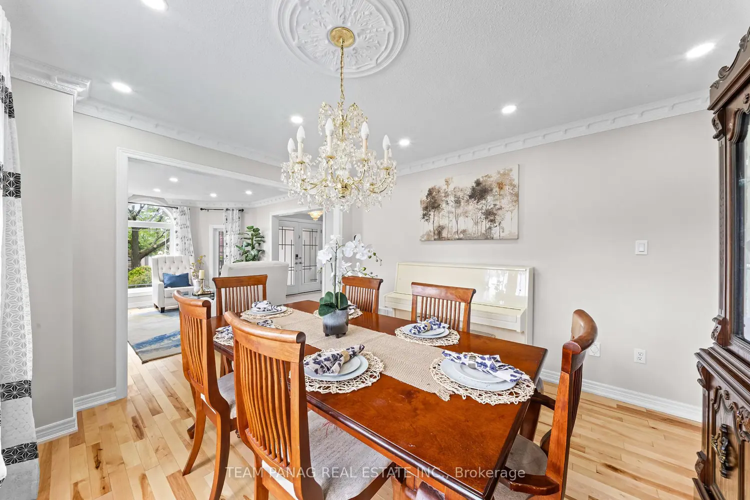 1 Sprucelands Avenue photo 5