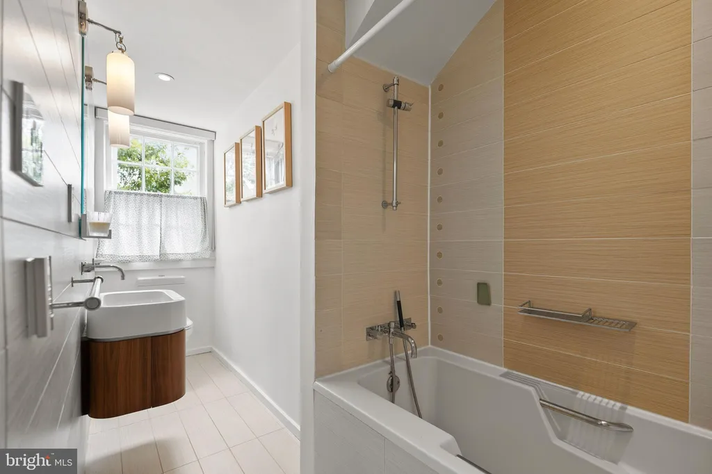 2721 O Street NW, Washington, DC 20007