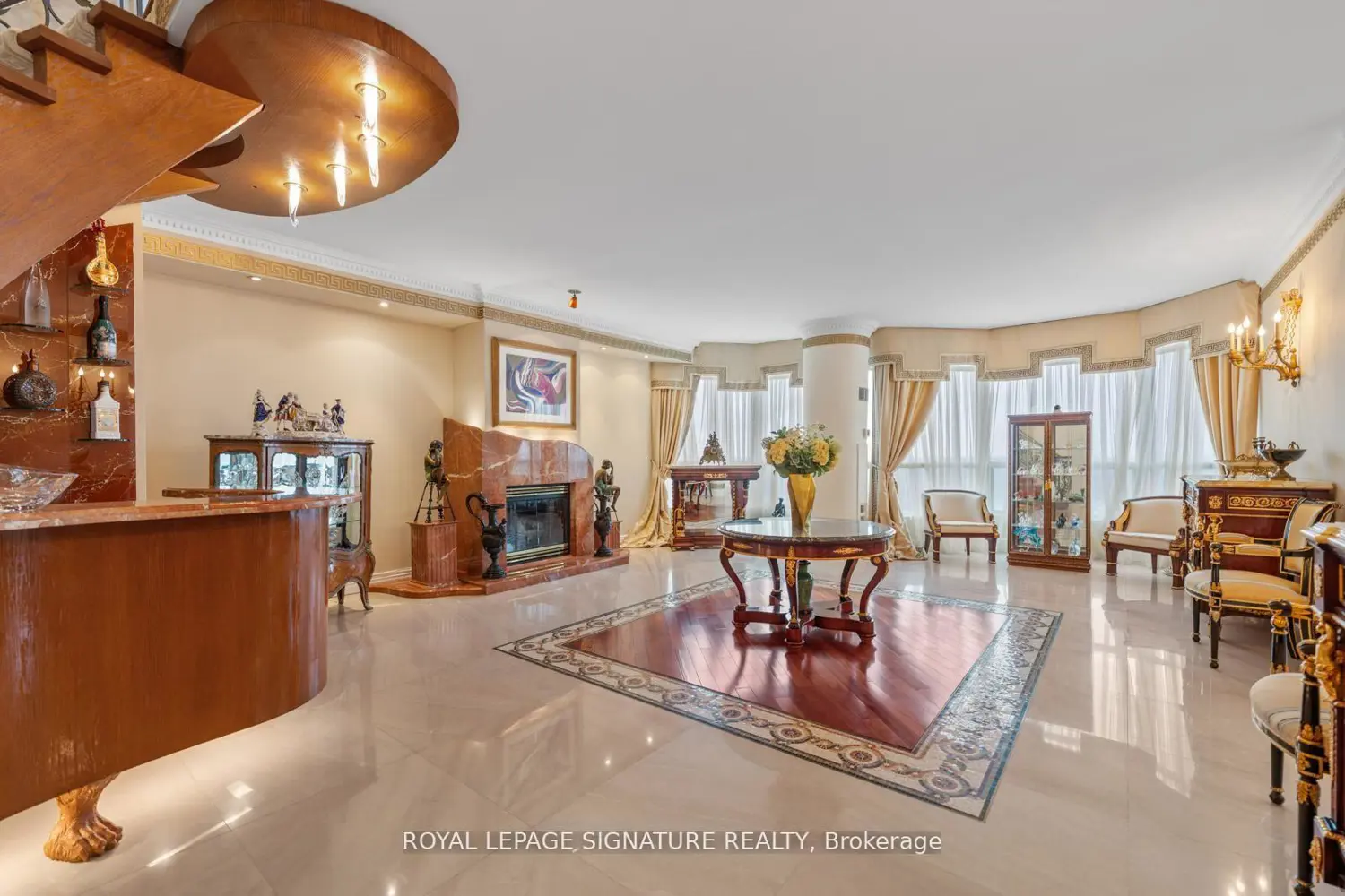 7300 Yonge Street Ph9 photo 2