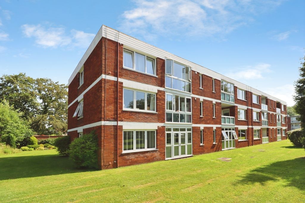 2 bed flat for saleMarlborough Drive, Frenchay, Bristol BS16