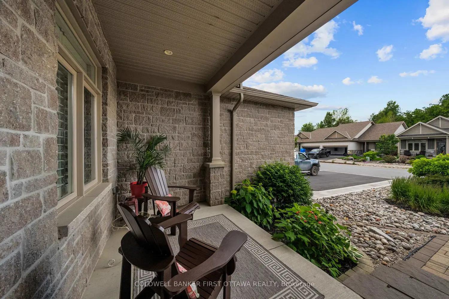 239 Royal Landing Gate photo 3