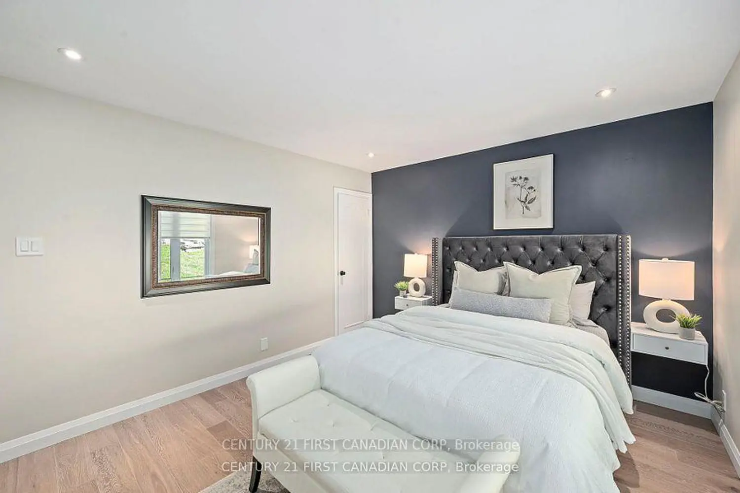 43 Compton Crescent photo 5