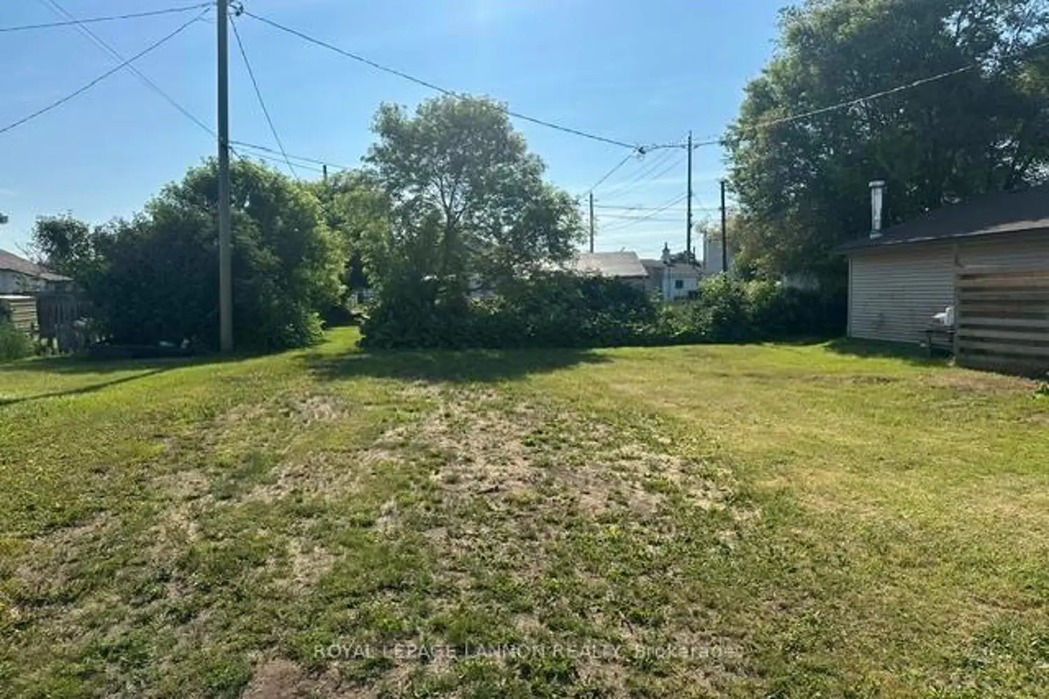 1512 Broadmore Ave. photo 4