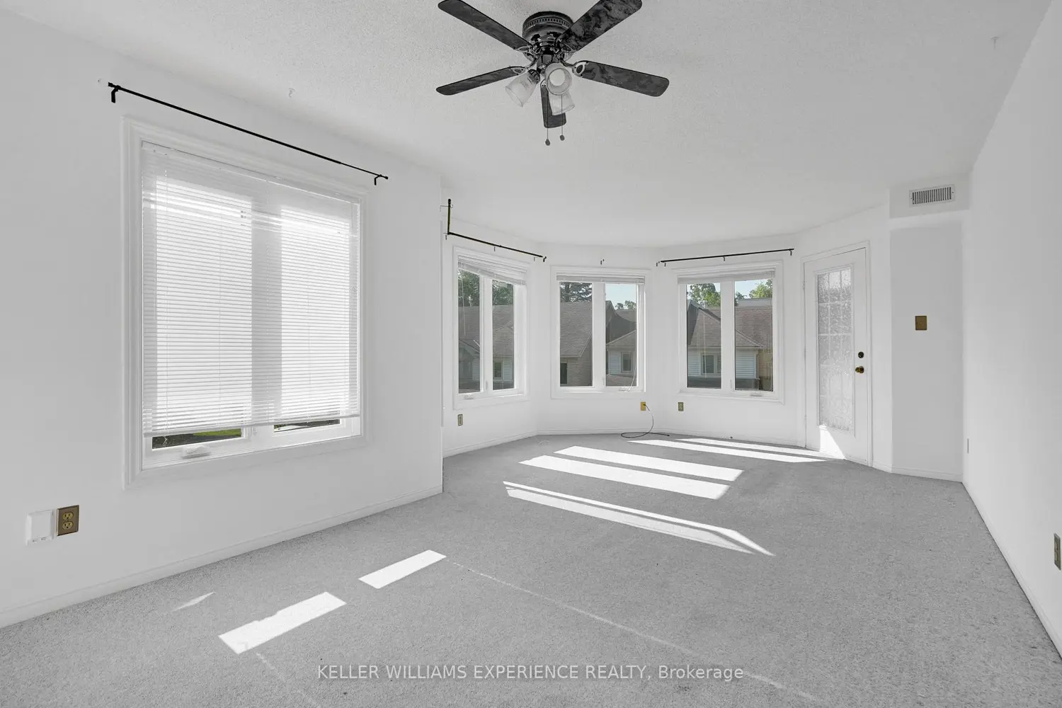 492 Laclie Street 204