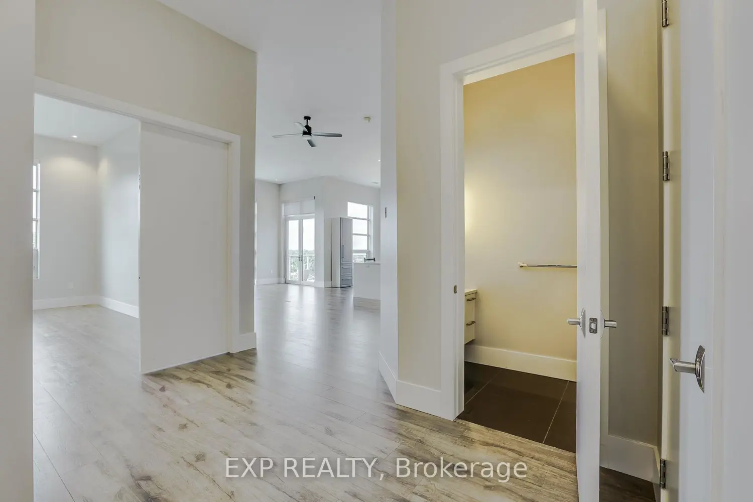 1705 Fiddlehead Place 403 photo 4