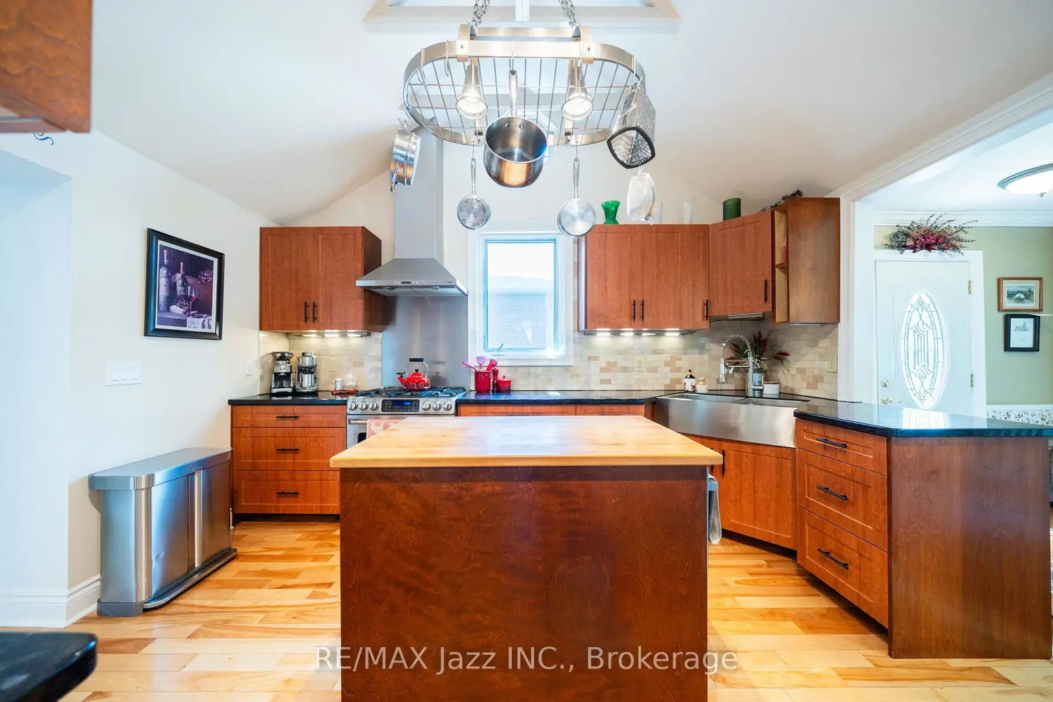 917 Byron Street photo 3