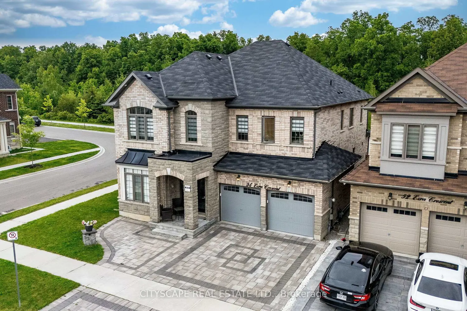 54 Ezra Crescent