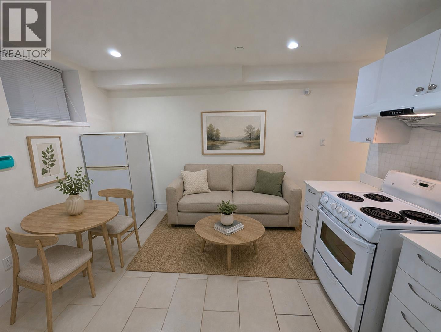 1BED 25XX E 28 AVENUE