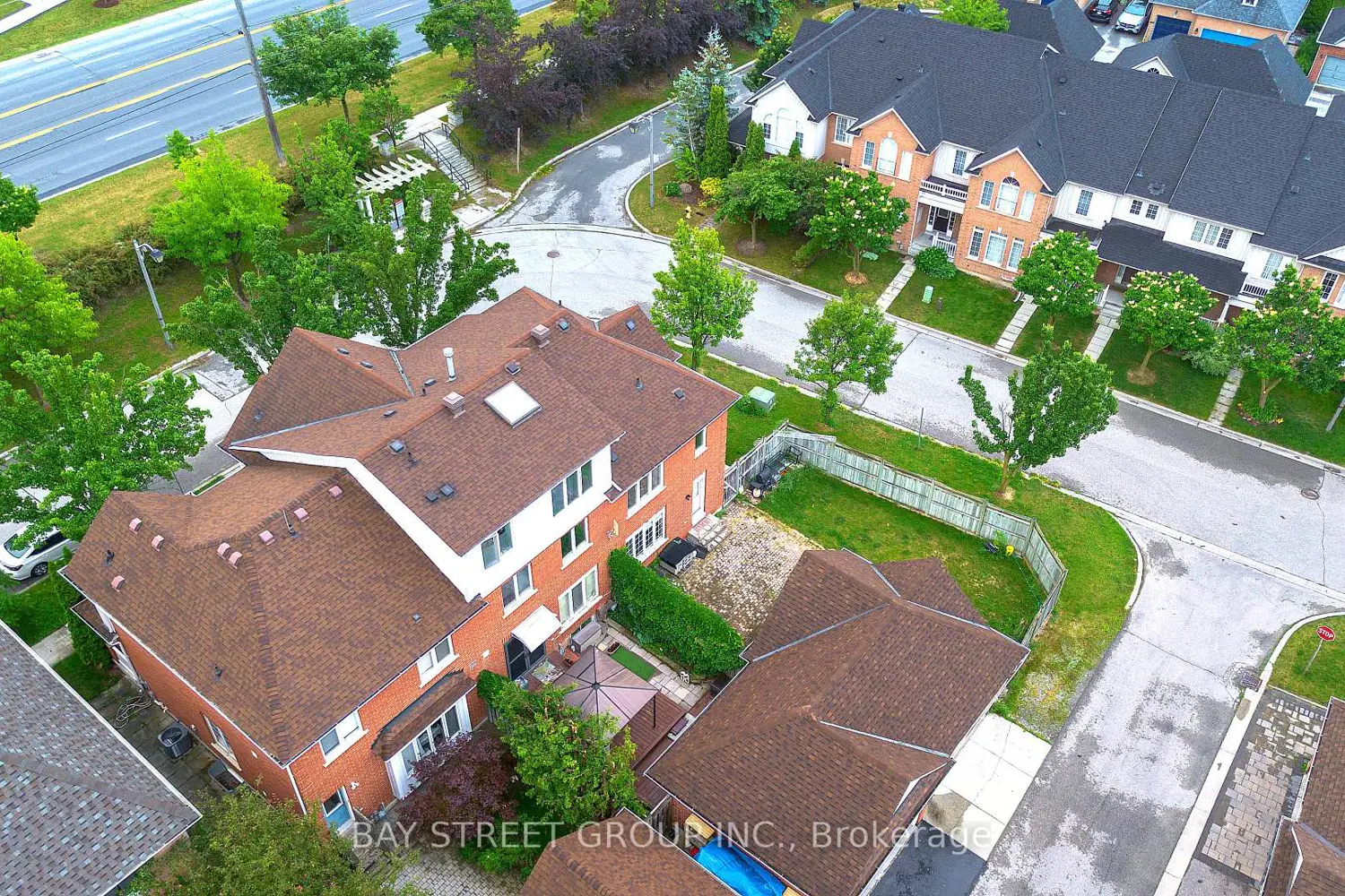 80 Irish Rose Drive photo 3