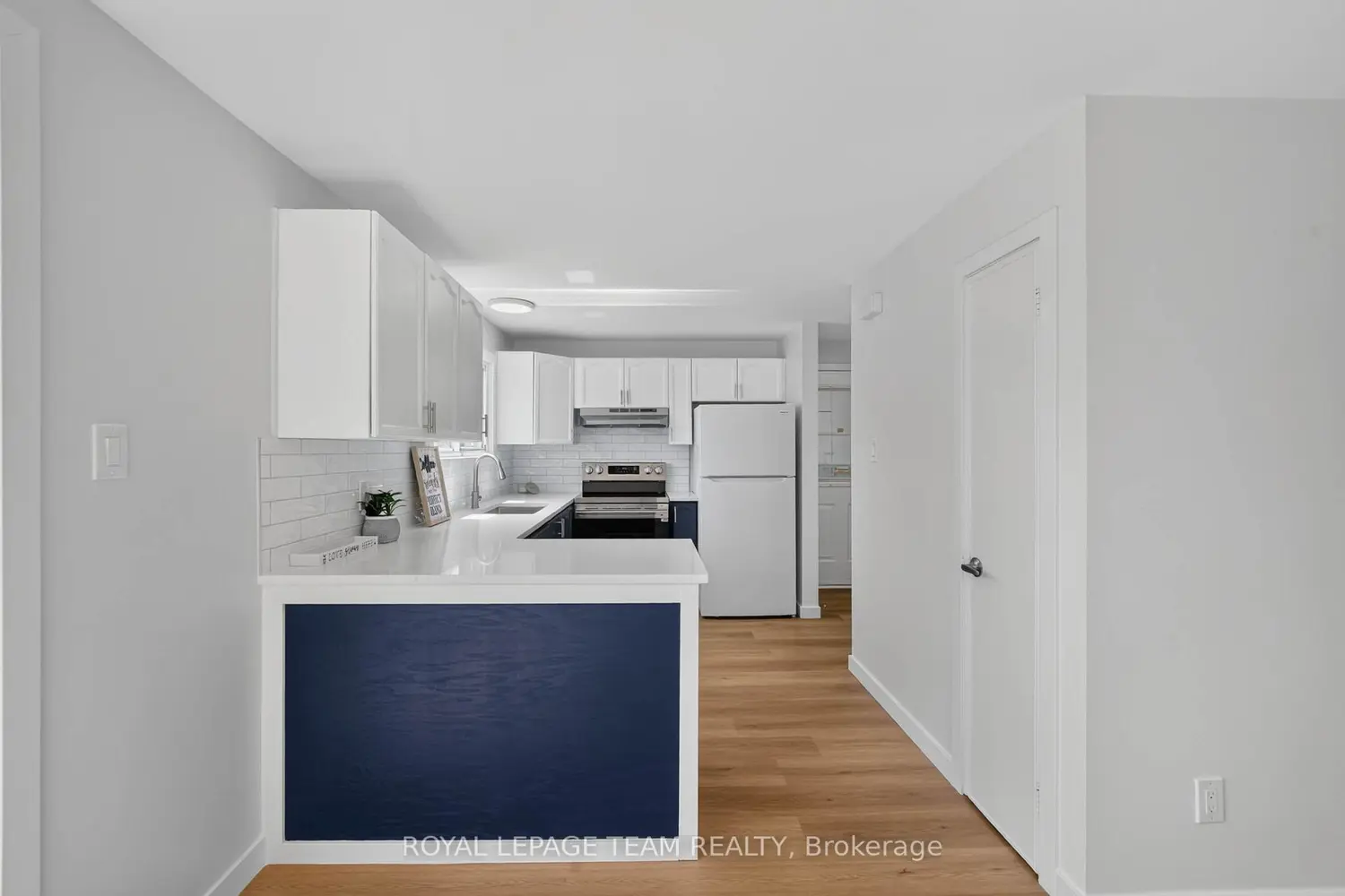 64 Mulvagh Avenue photo 5
