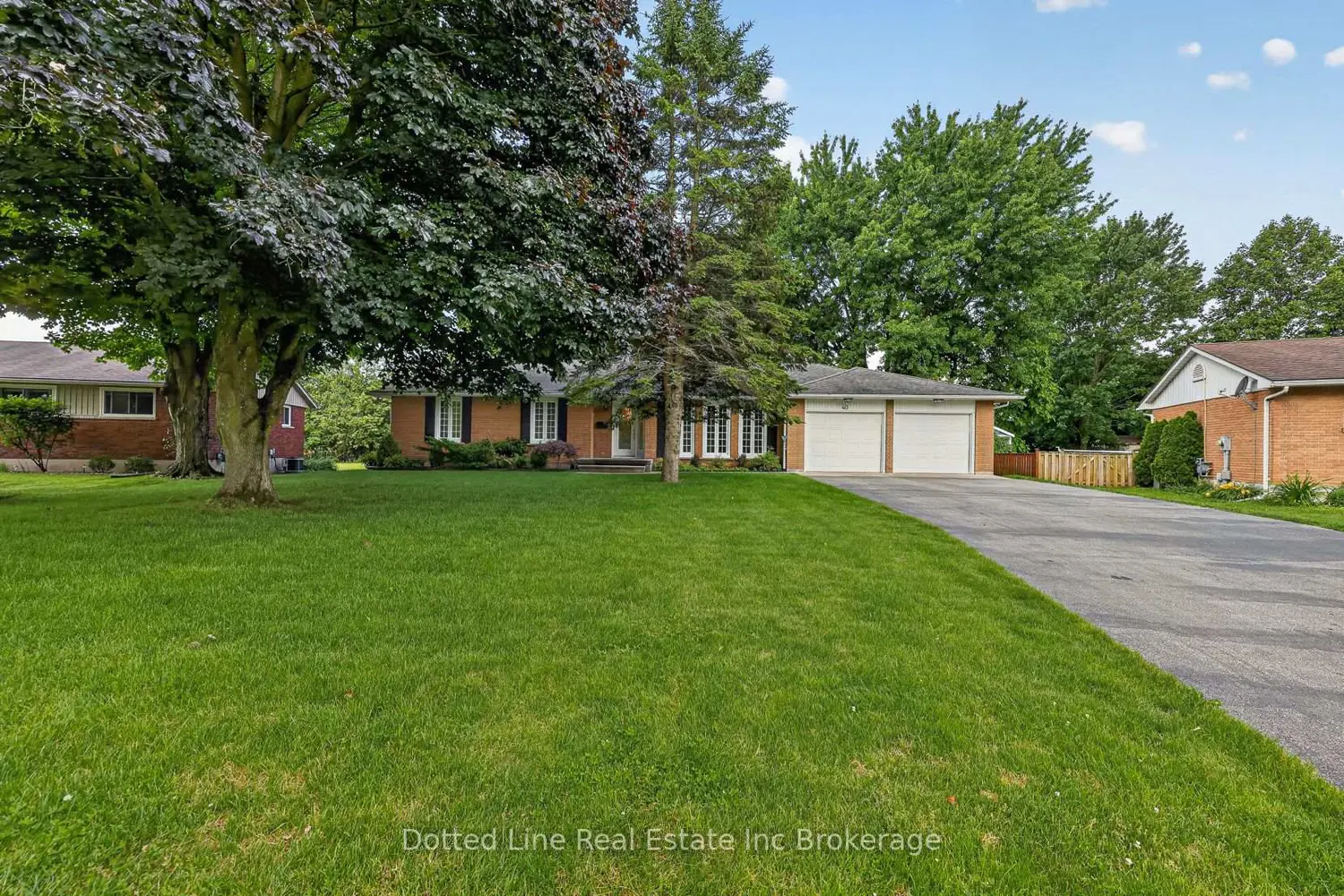 40 Parkdale Avenue photo 3