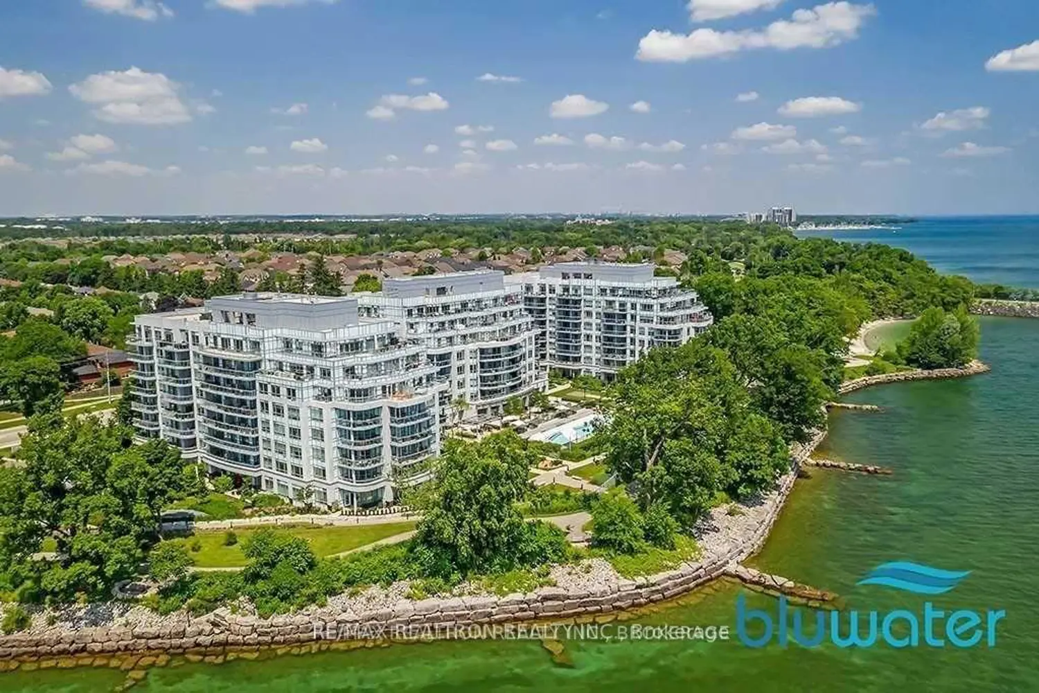 3500 Lakeshore Road 229