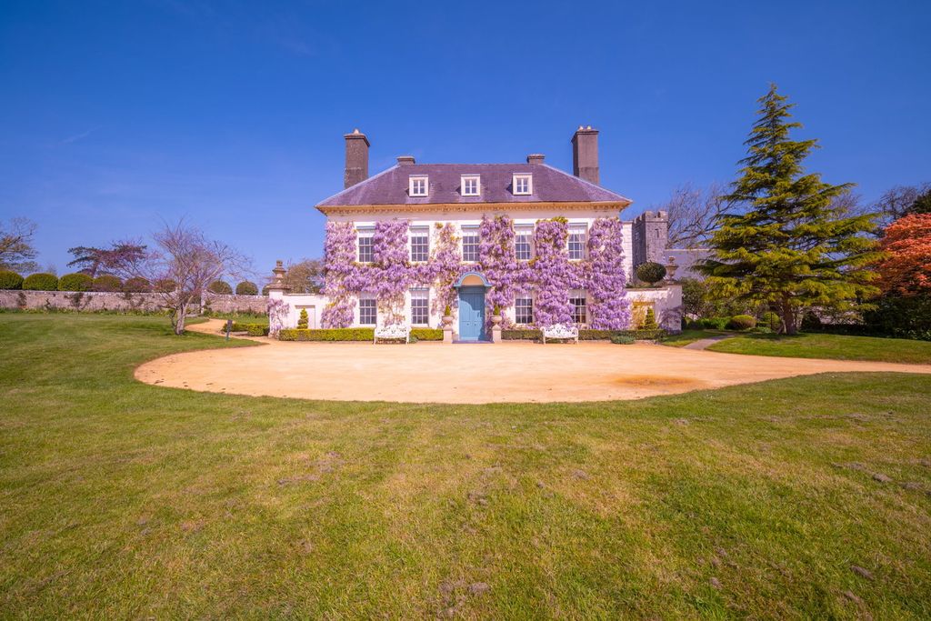 7 bed detached house for saleGileston, Barry CF62