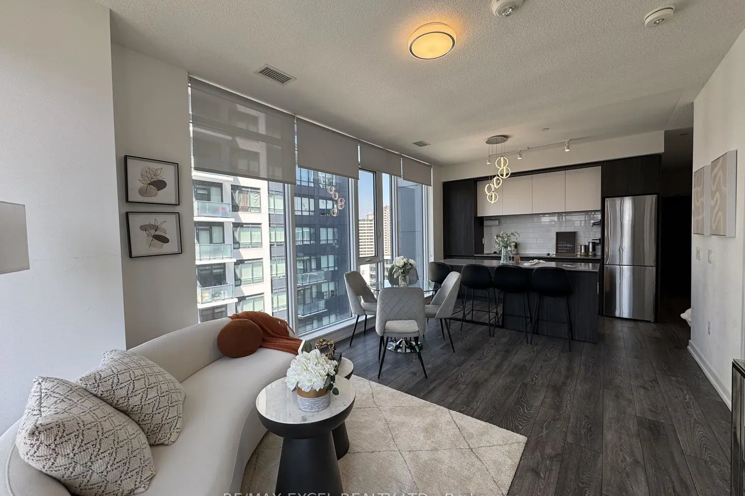 225 Sumach Street 1009 photo 4