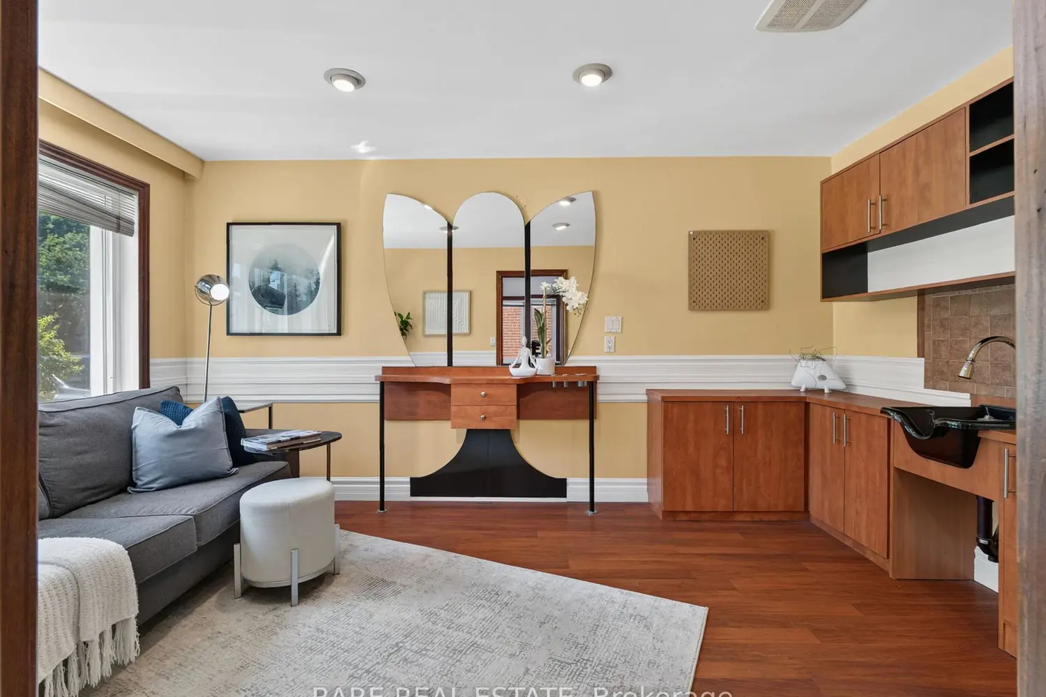 12 Kentroyal Drive photo 2