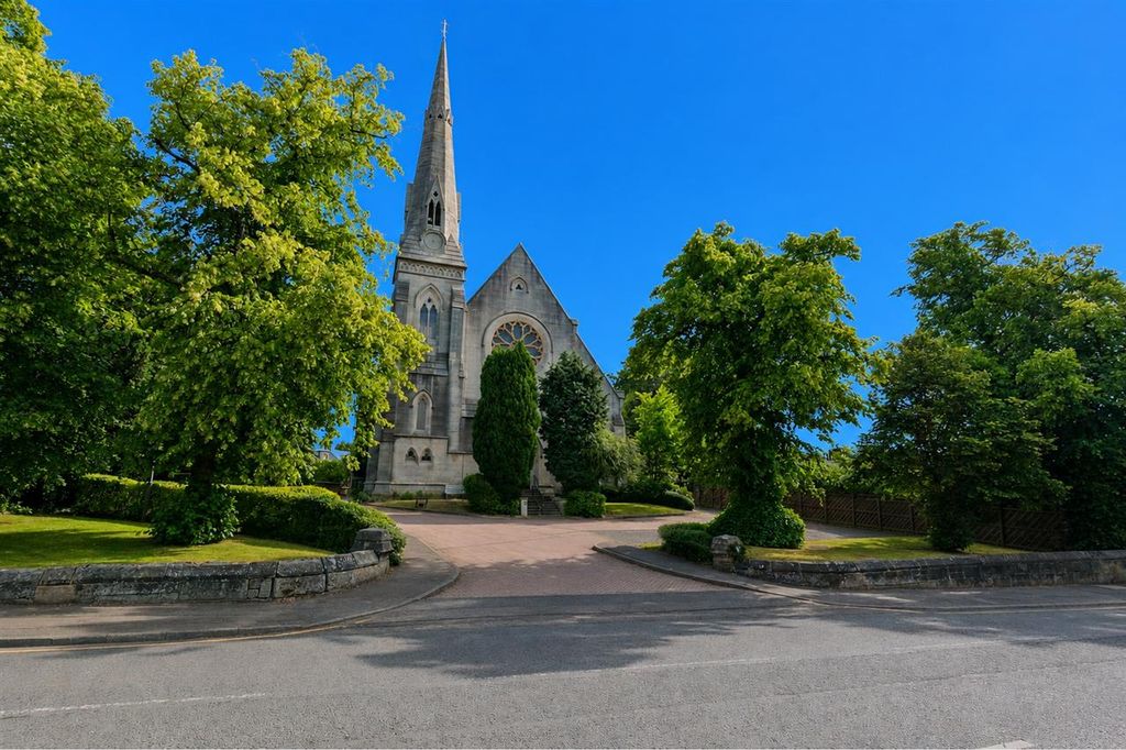 2 bed flat for saleAuchingramont Court, Hamilton ML3