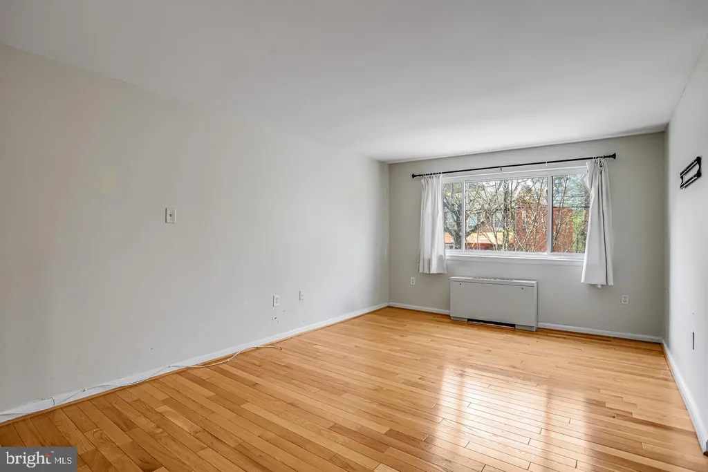 4555 Macarthur Boulevard NW Unit 103, Washington, DC 20007 photo 3