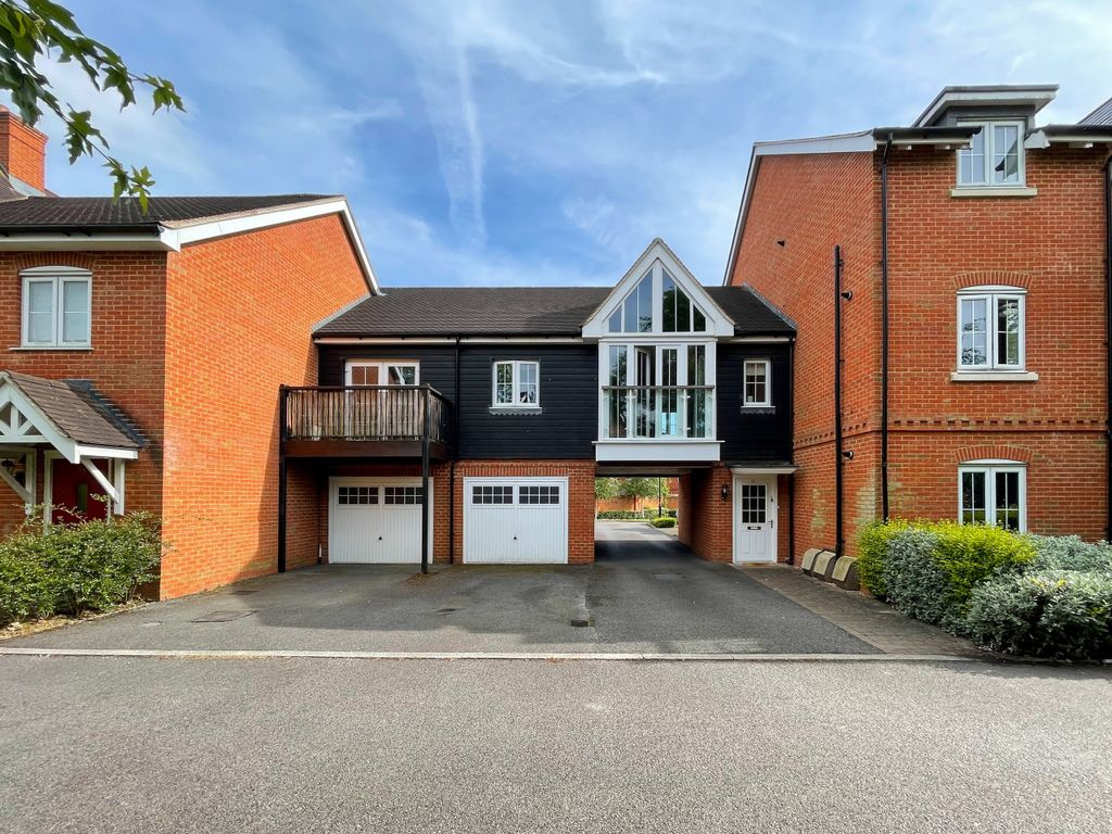 2 bed flat for saleHeydon Way, Broadbridge Heath RH12