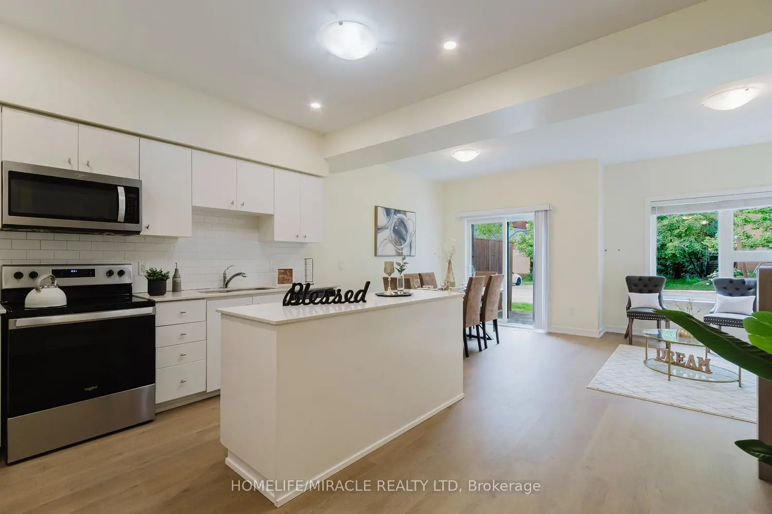 110 Fergus Avenue Unit 17 photo 5