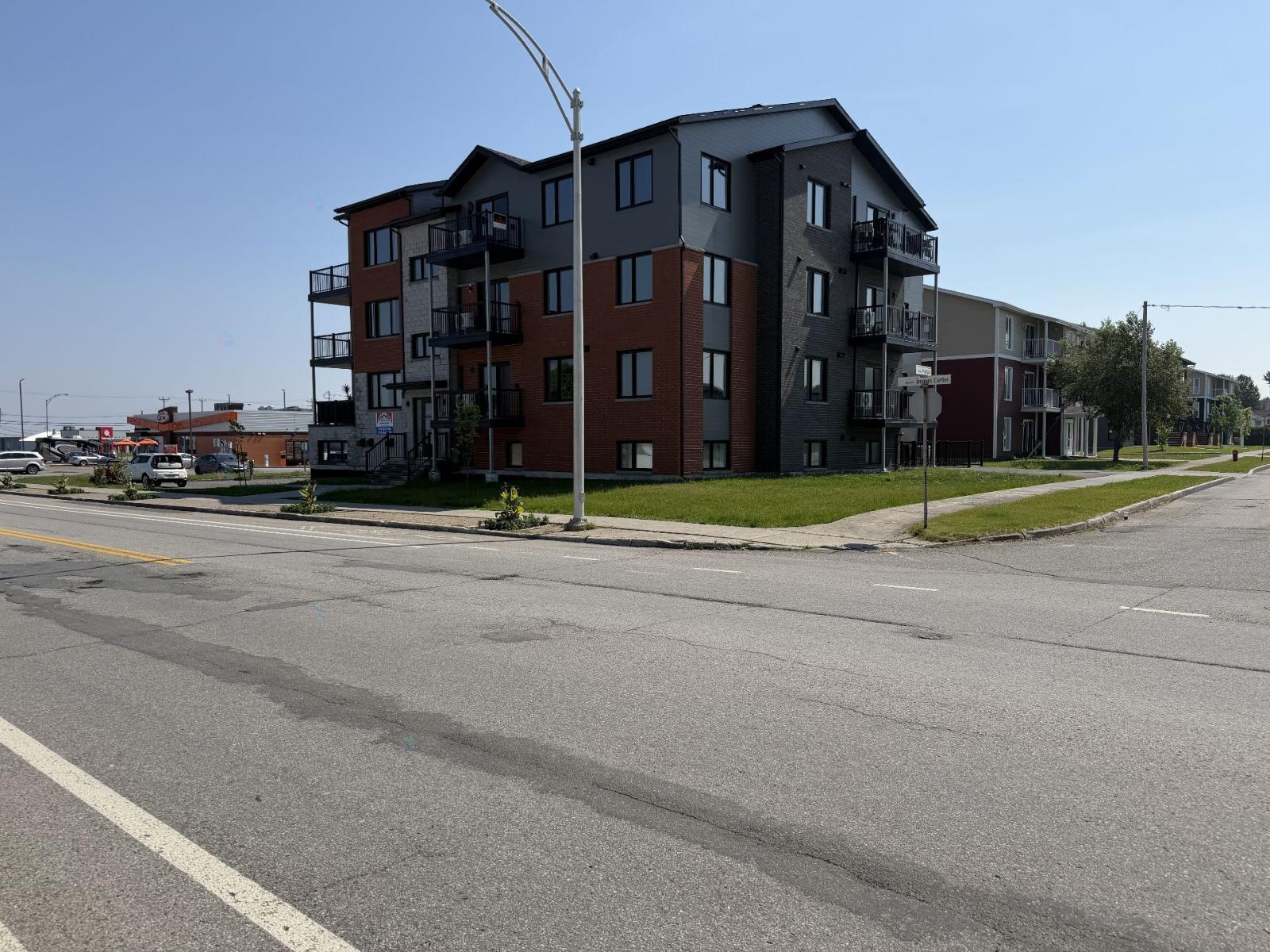 91 Av. Jacques-Cartier