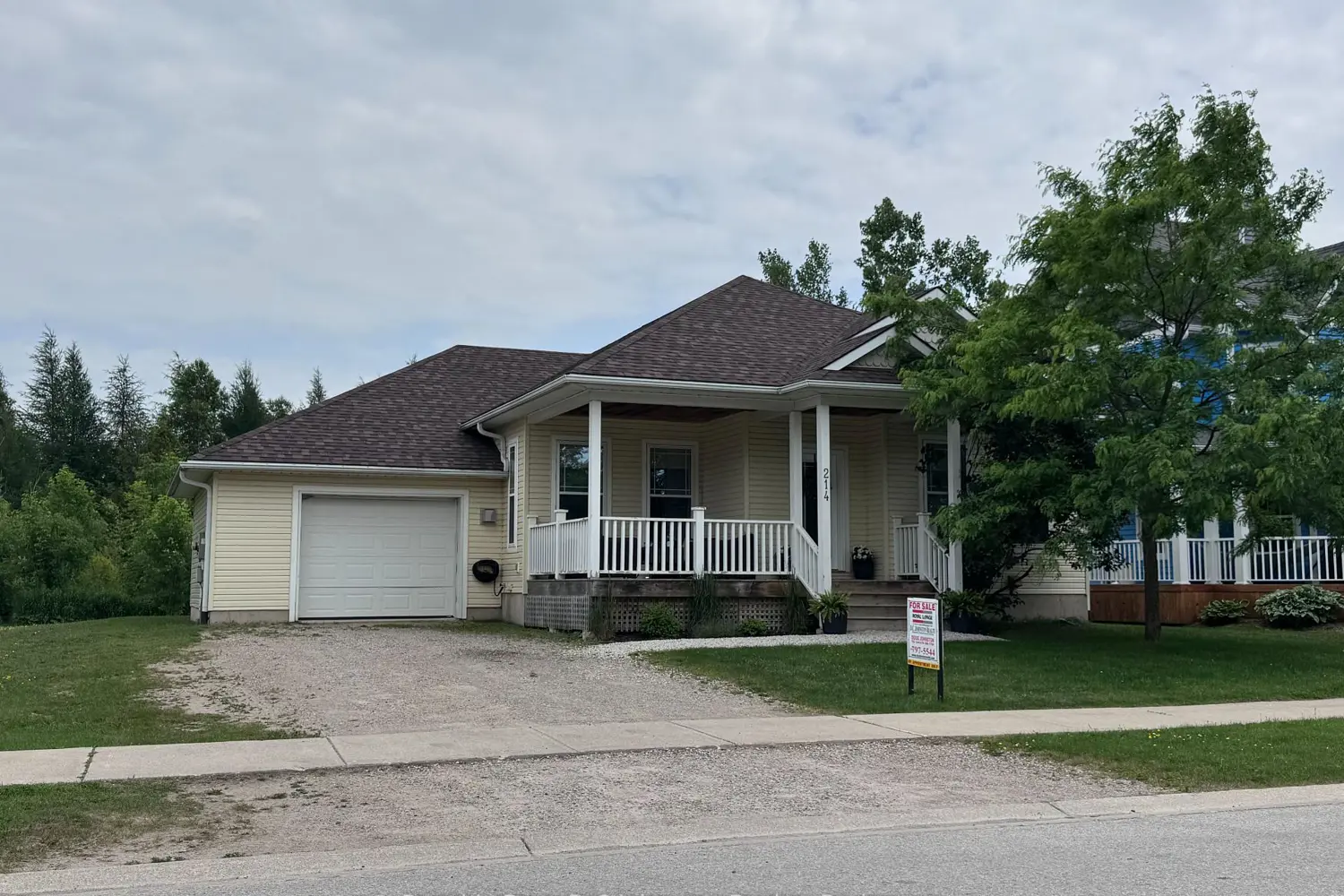 214 Emerald Drive photo 2