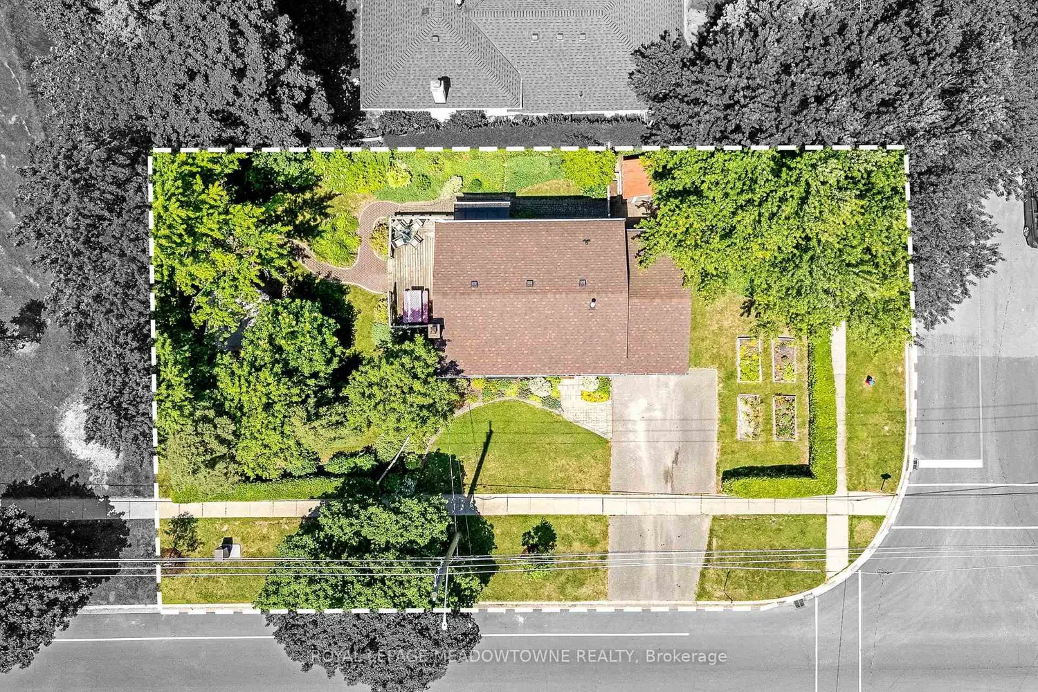 377 Delrex Boulevard photo 2