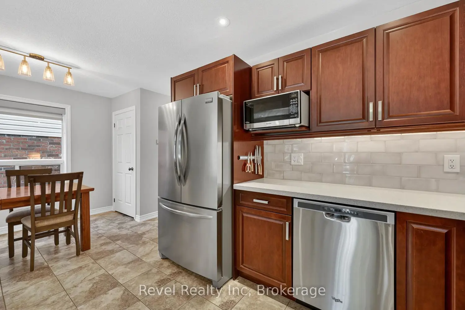1038 Cook Drive photo 3