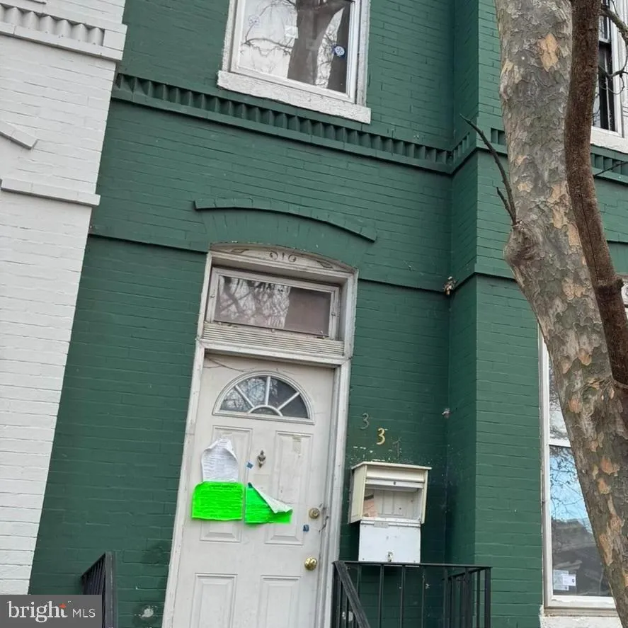 337 8th Street NE, Washington, DC 20002