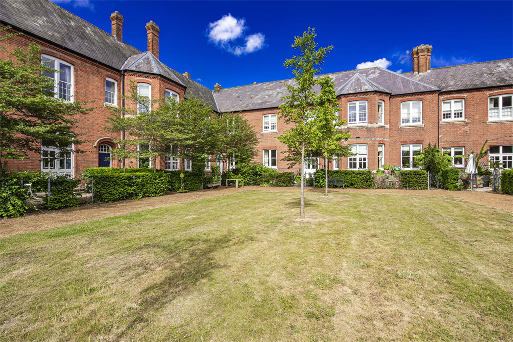 4 bed flat for sale4 Ipsden Court, Cholsey OX10