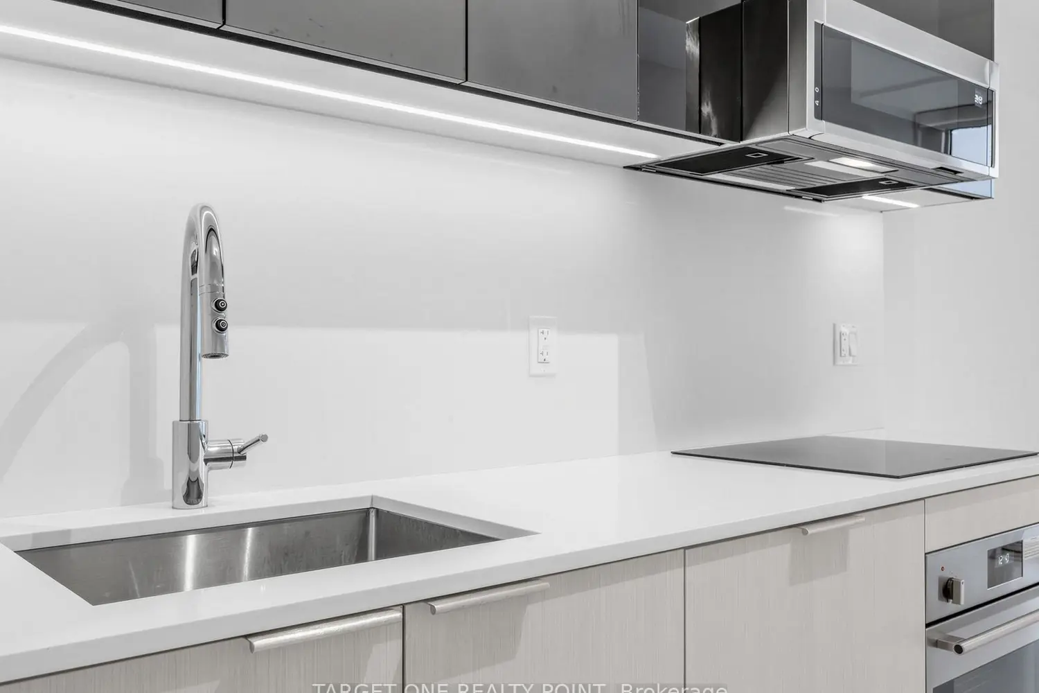308 Jarvis Street 5 photo 5