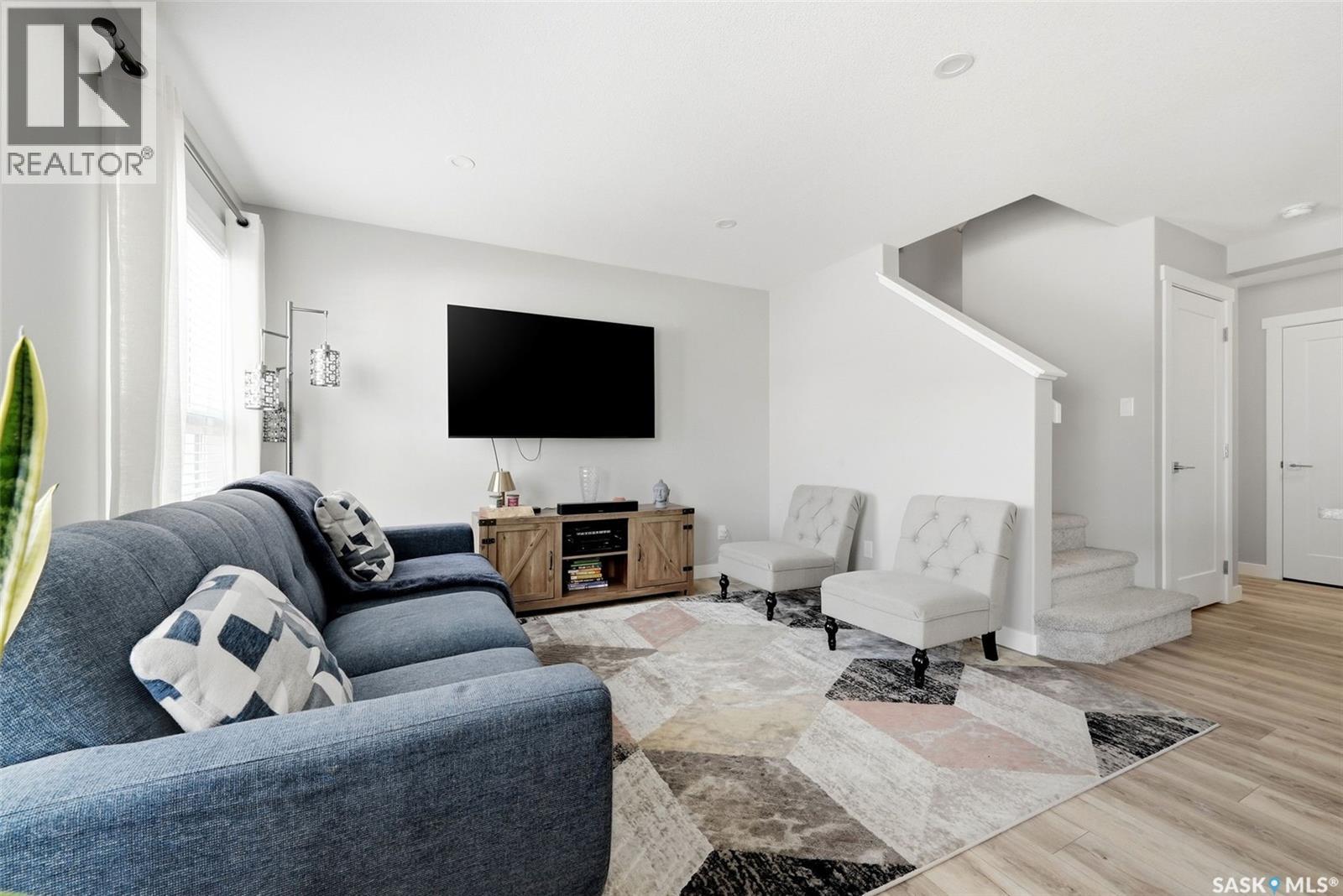 4789 Mutrie CRESCENT