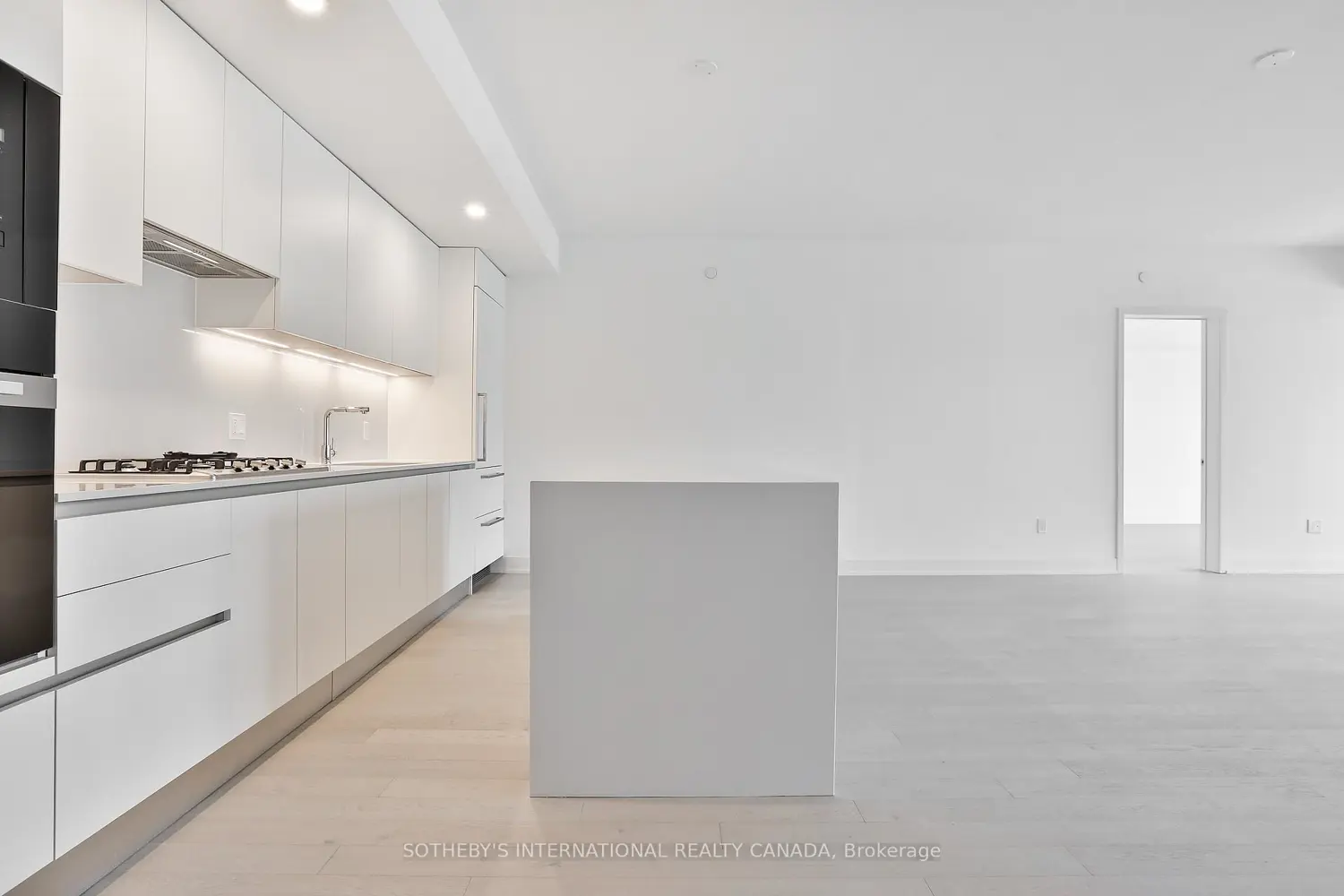 200 Keewatin Avenue 311 photo 2