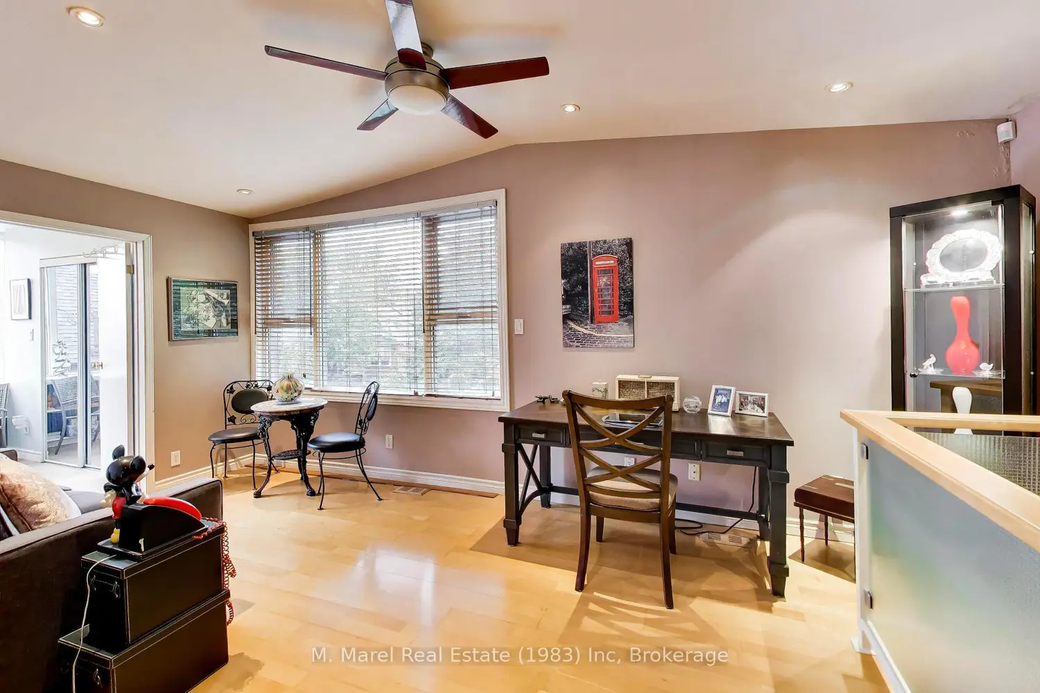196 Grant Avenue photo 4