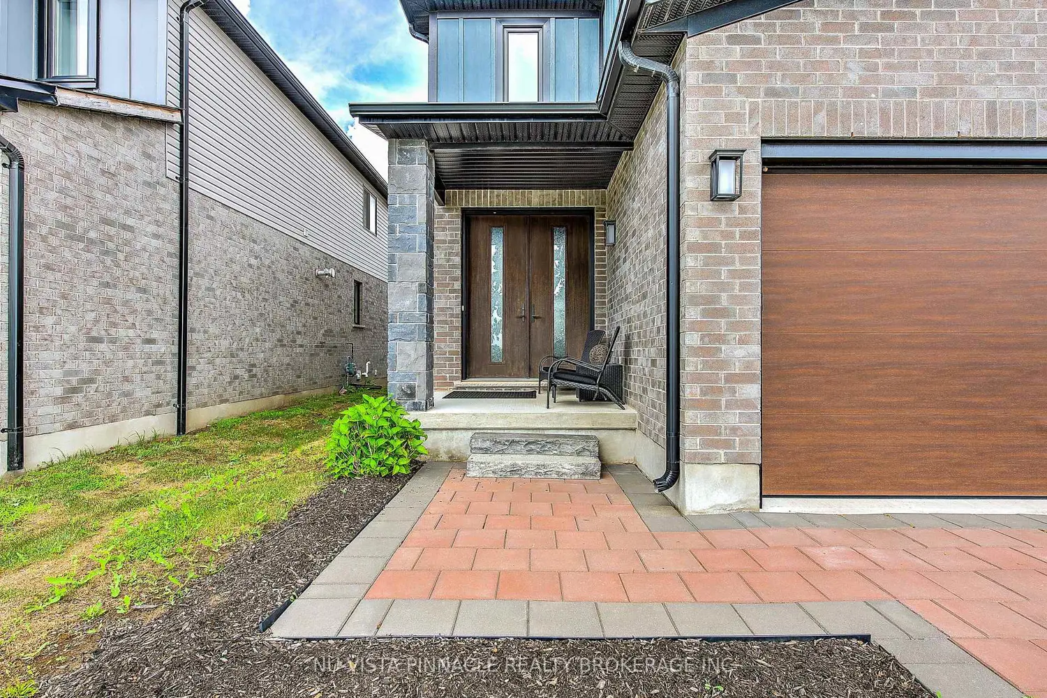 2394 Wickerson Road photo 4