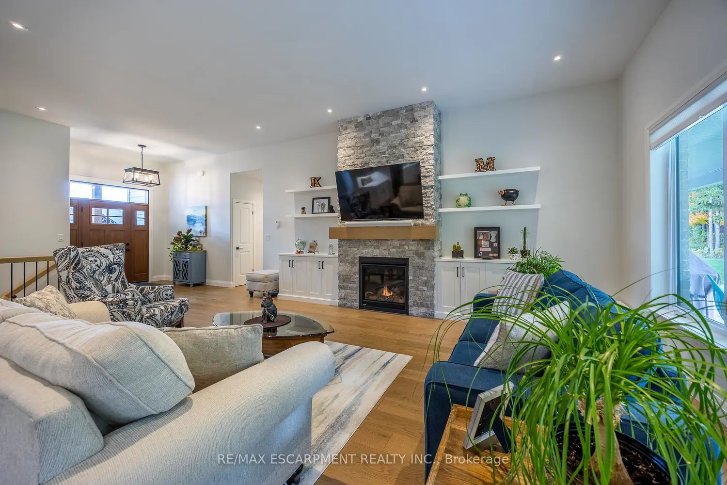 120 Newport Lane photo 4